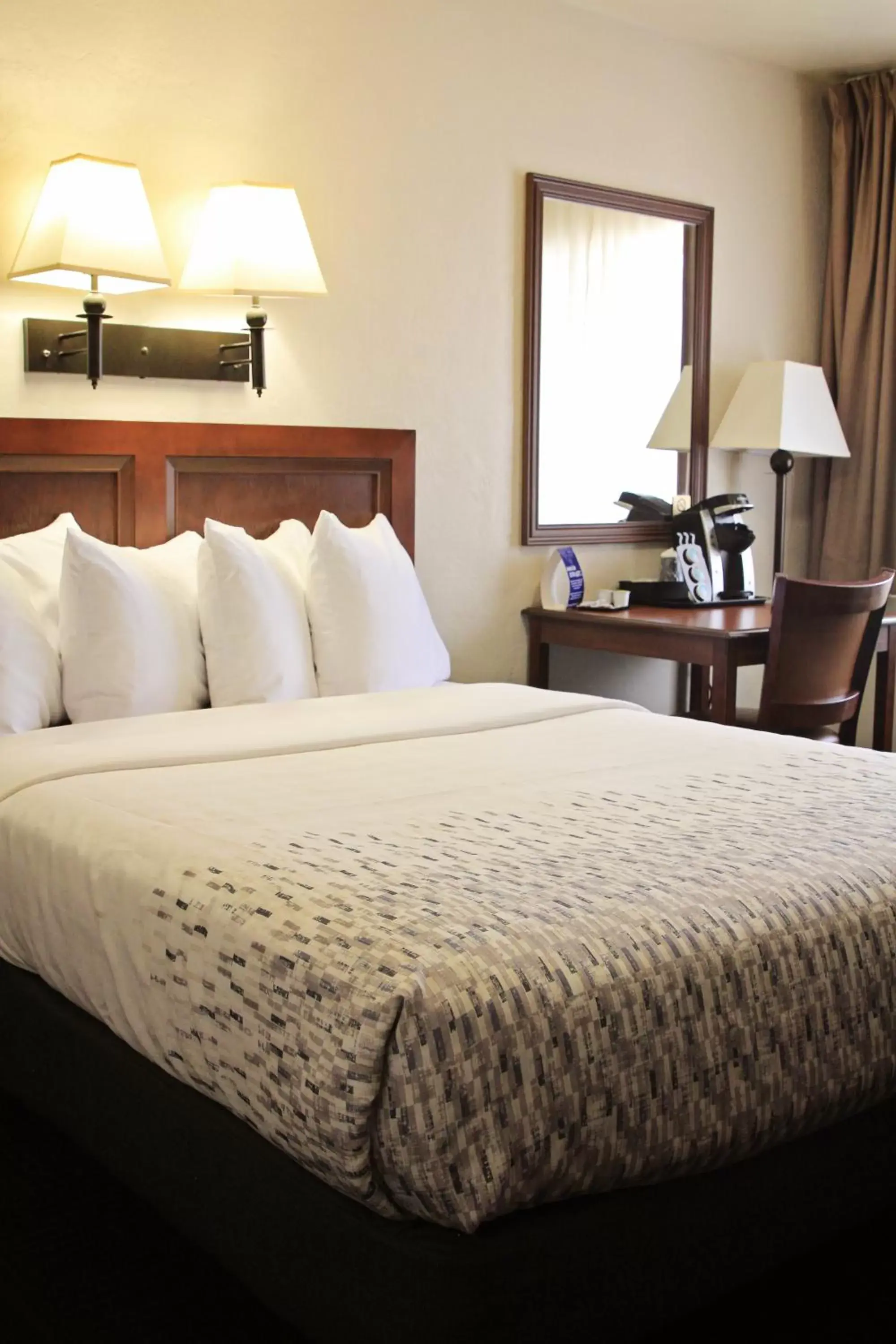 Bedroom, Bed in Bowen Motel Bedroom, Bed in Bowen Motel