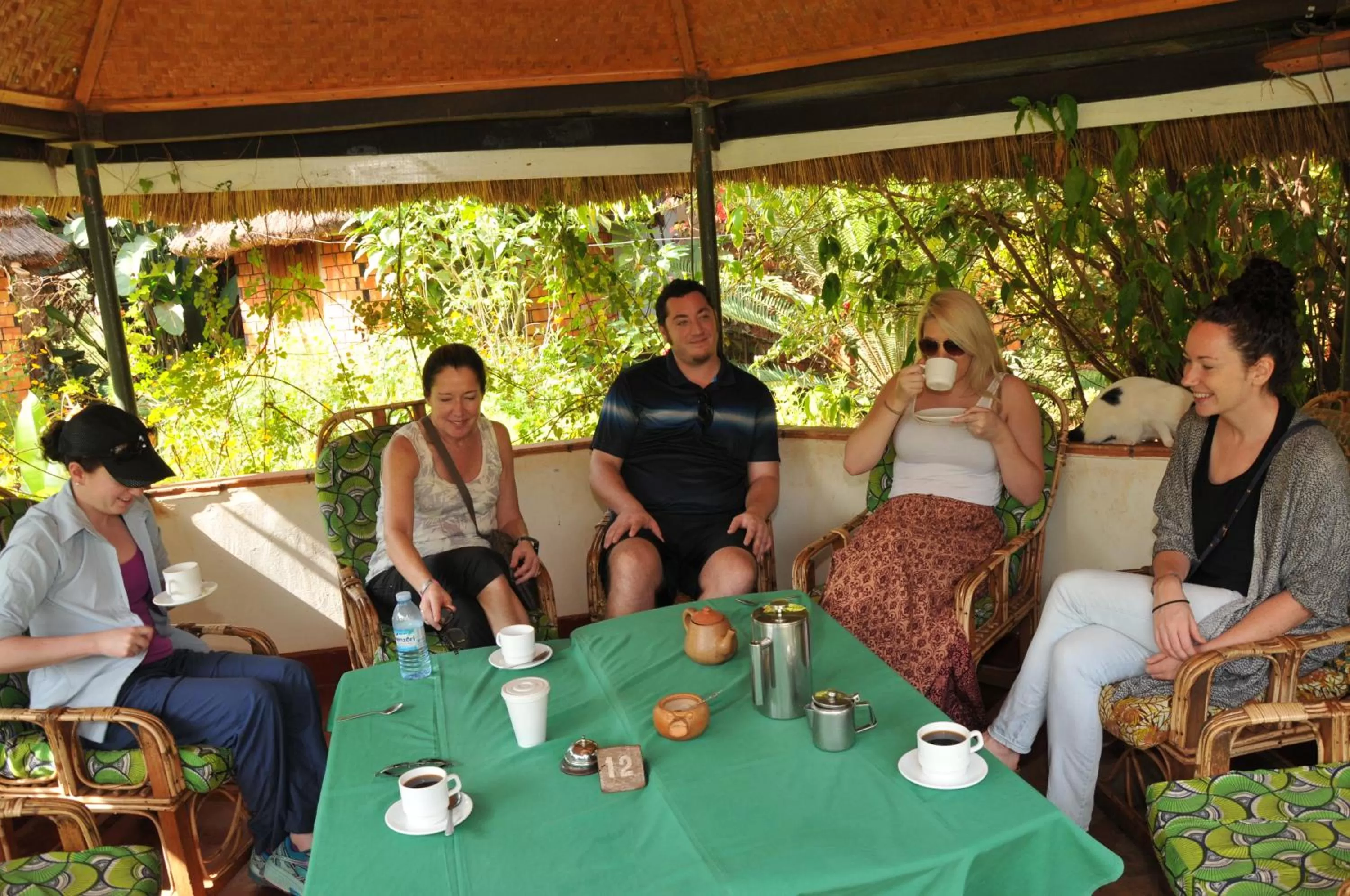 Breakfast, Restaurant/Places to Eat in New Court View Hotel