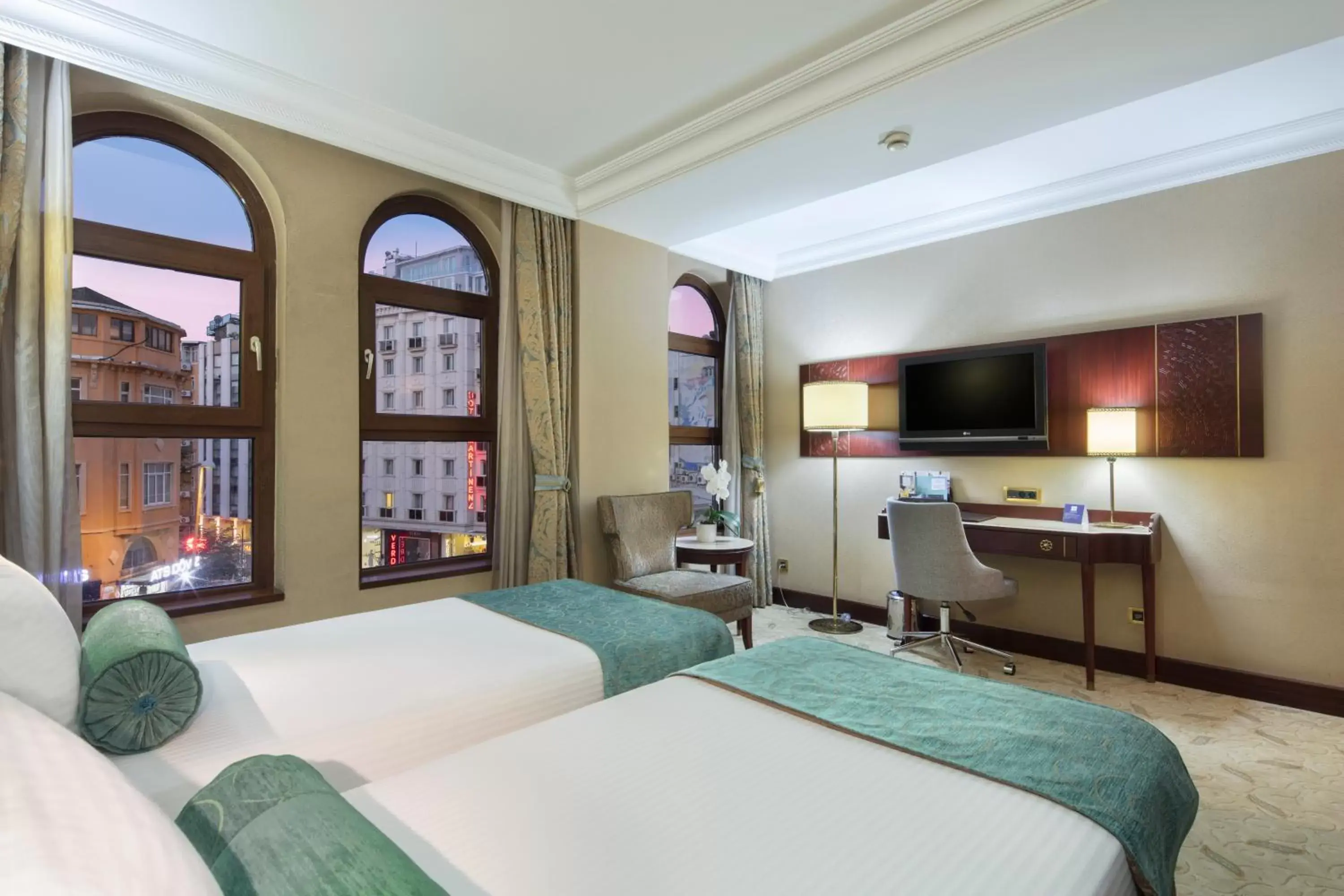 Deluxe Room in Crowne Plaza Istanbul - Old City, an IHG Hotel
