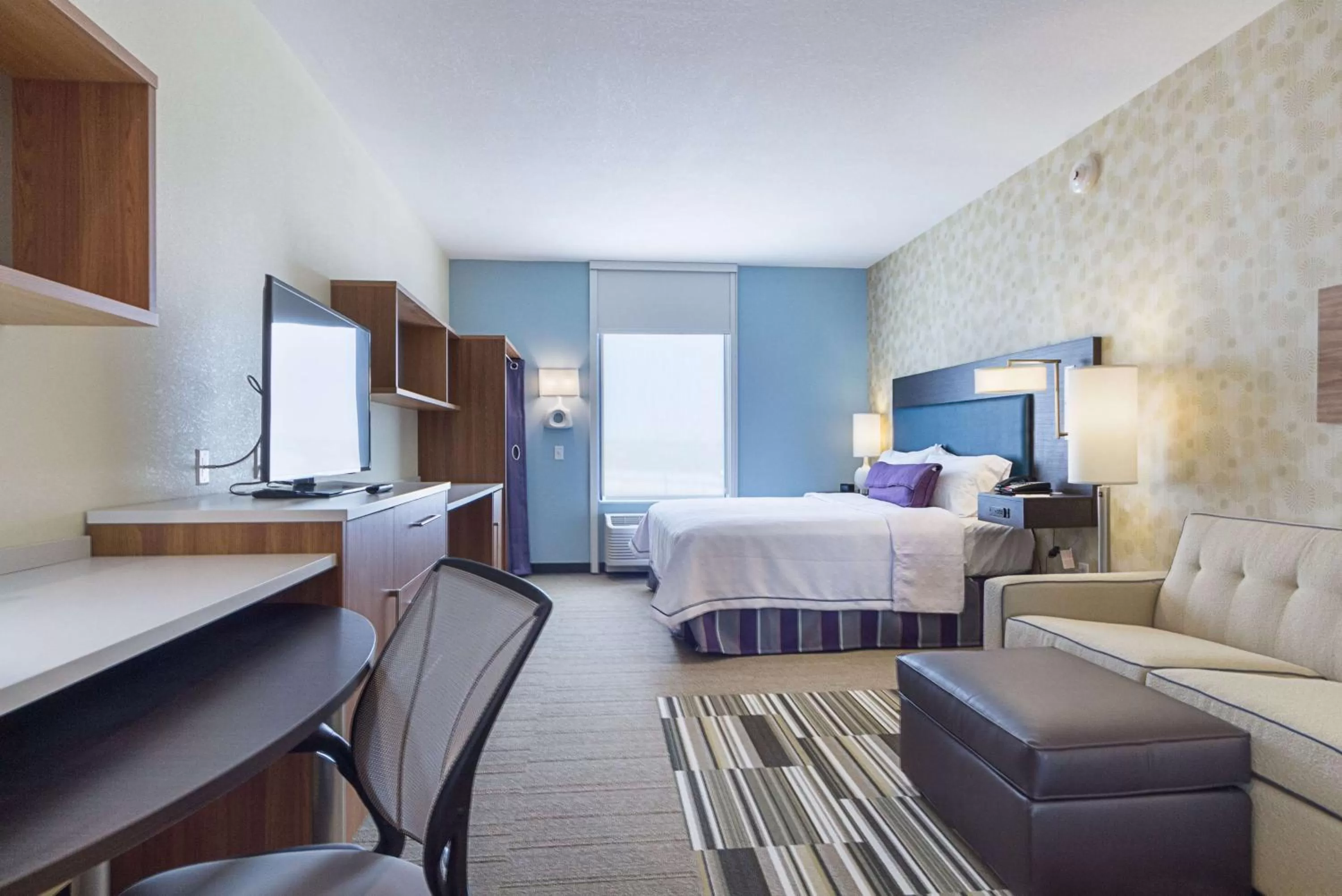 Bedroom, Bed in Home2 Suites By Hilton Oklahoma City Yukon