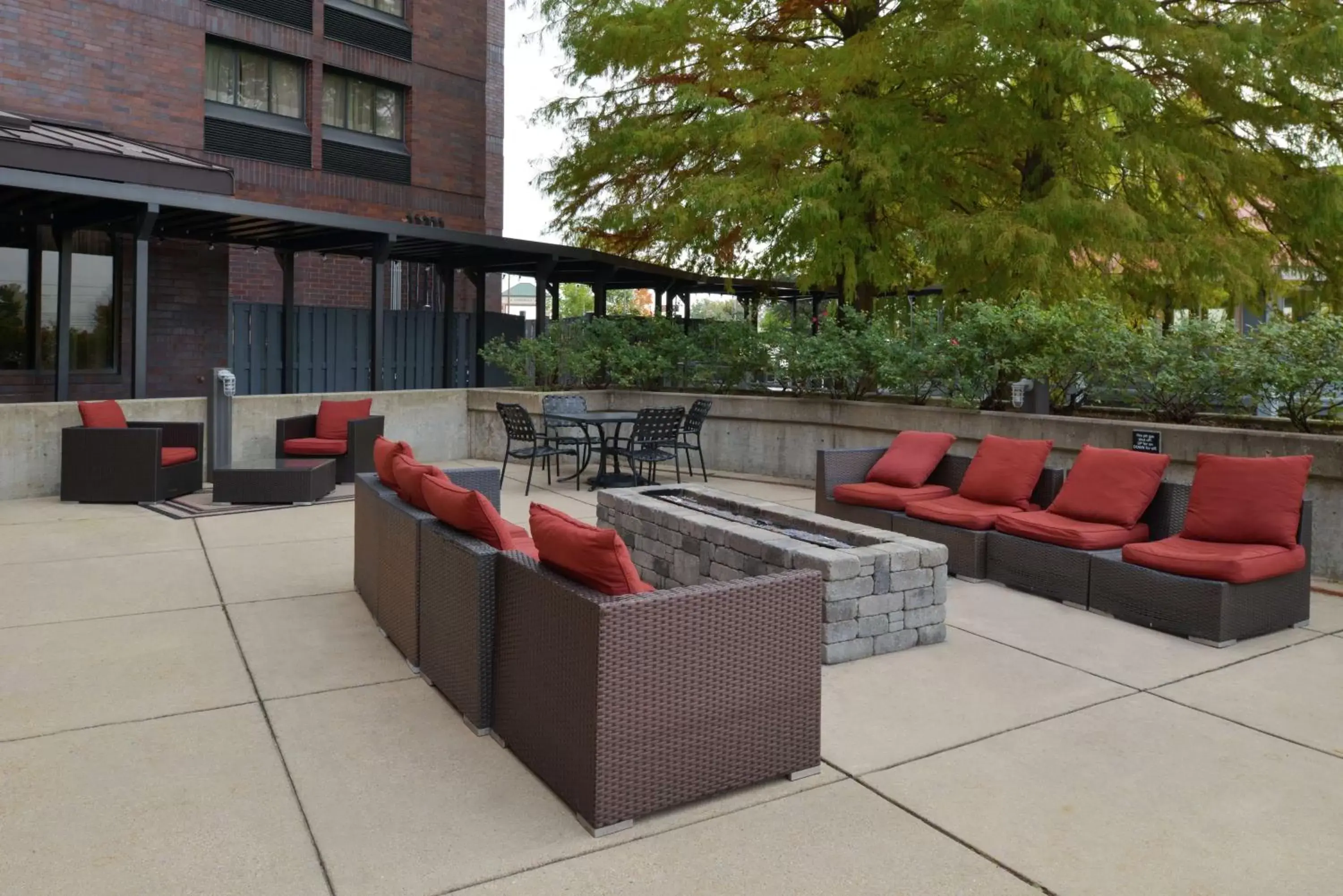 Patio in Hampton Inn Frederick