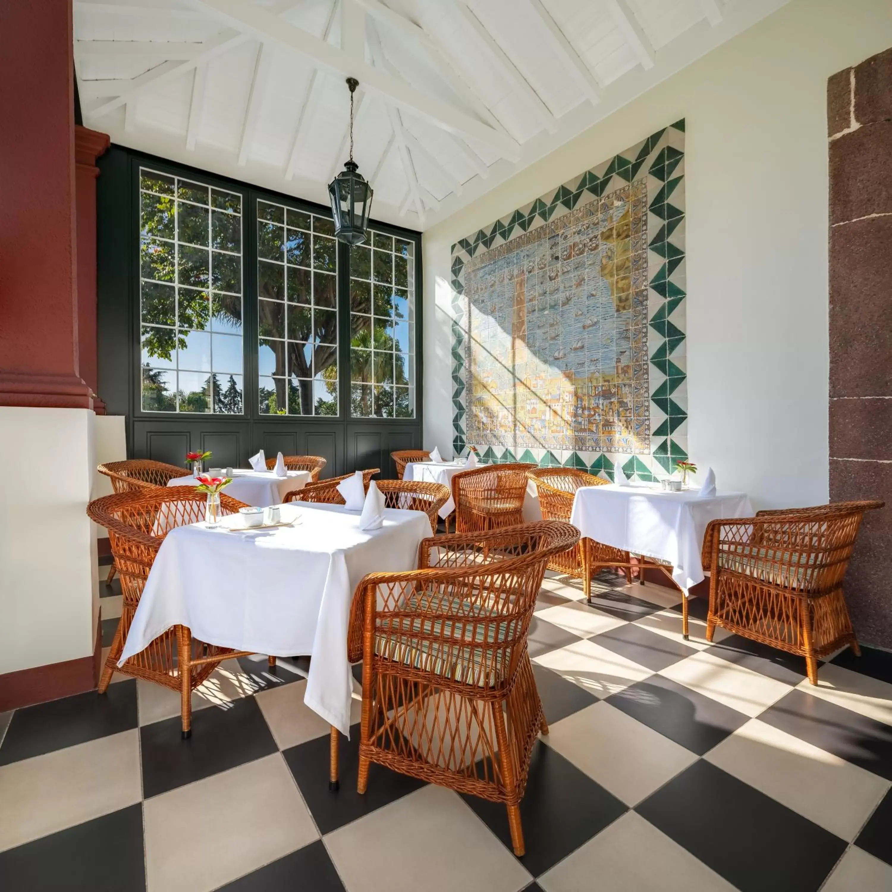 Restaurant/Places to Eat in Quinta Jardins do Lago