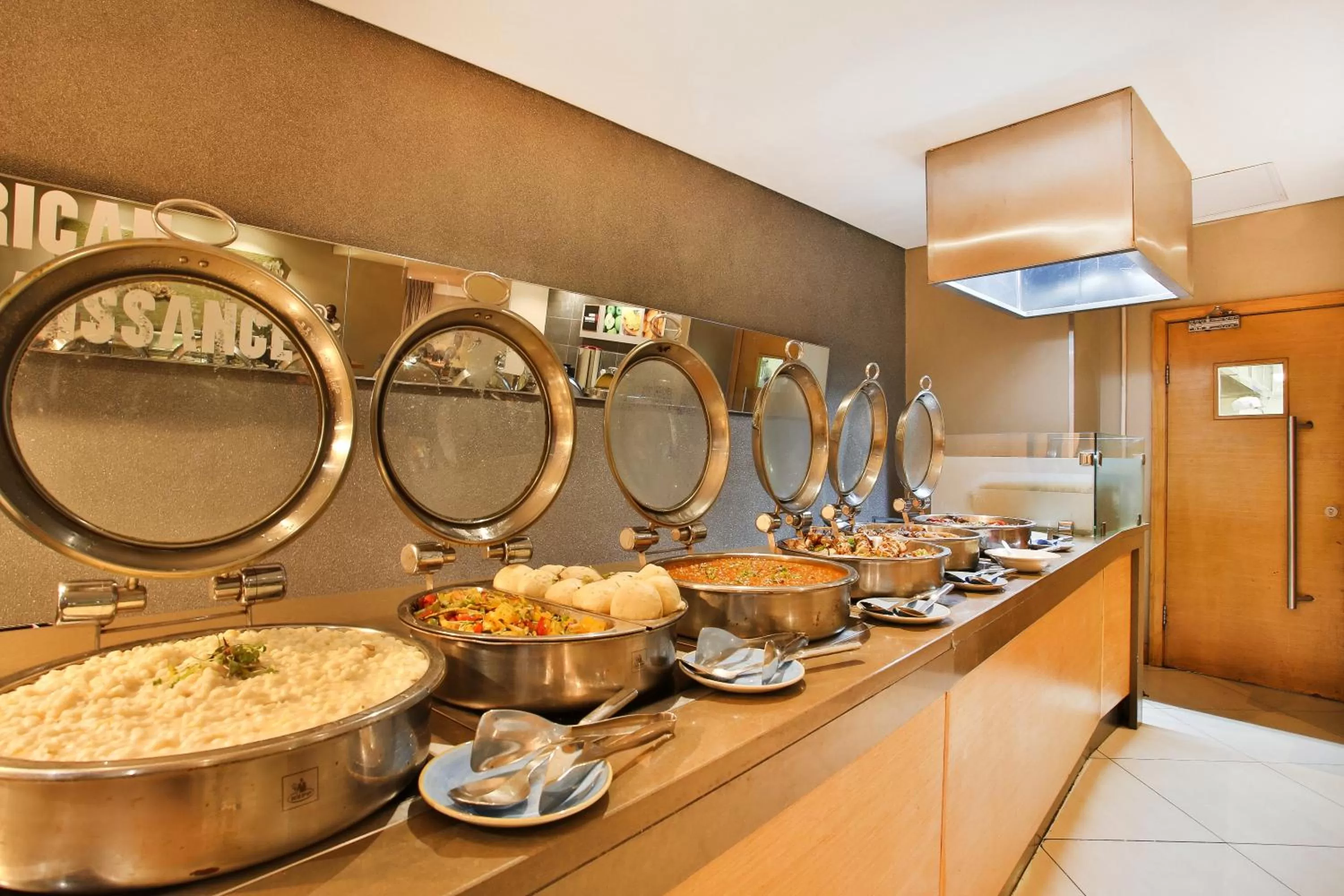 Meals in RH Hotel & Apartments - Pretoria