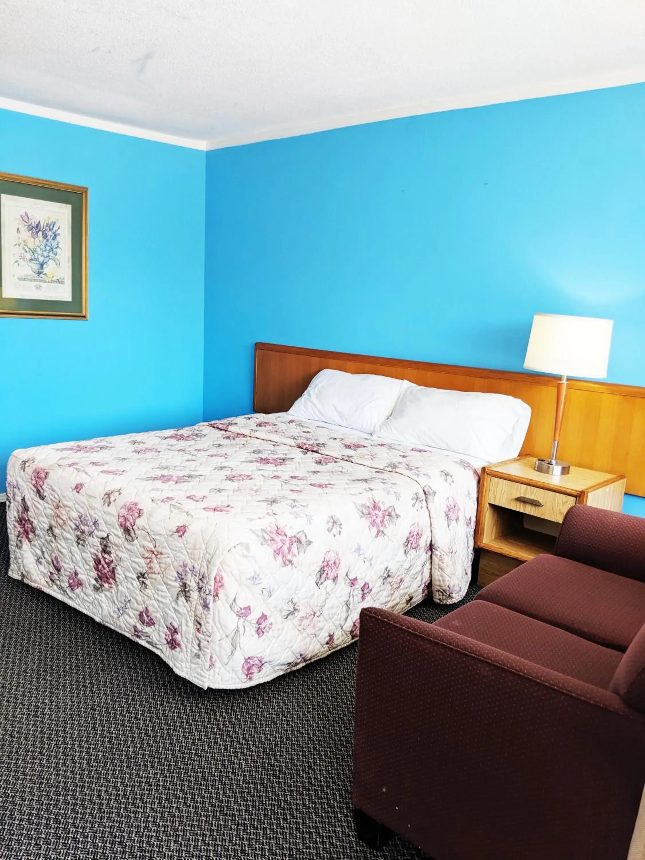 Bed in Guest Inn Motel