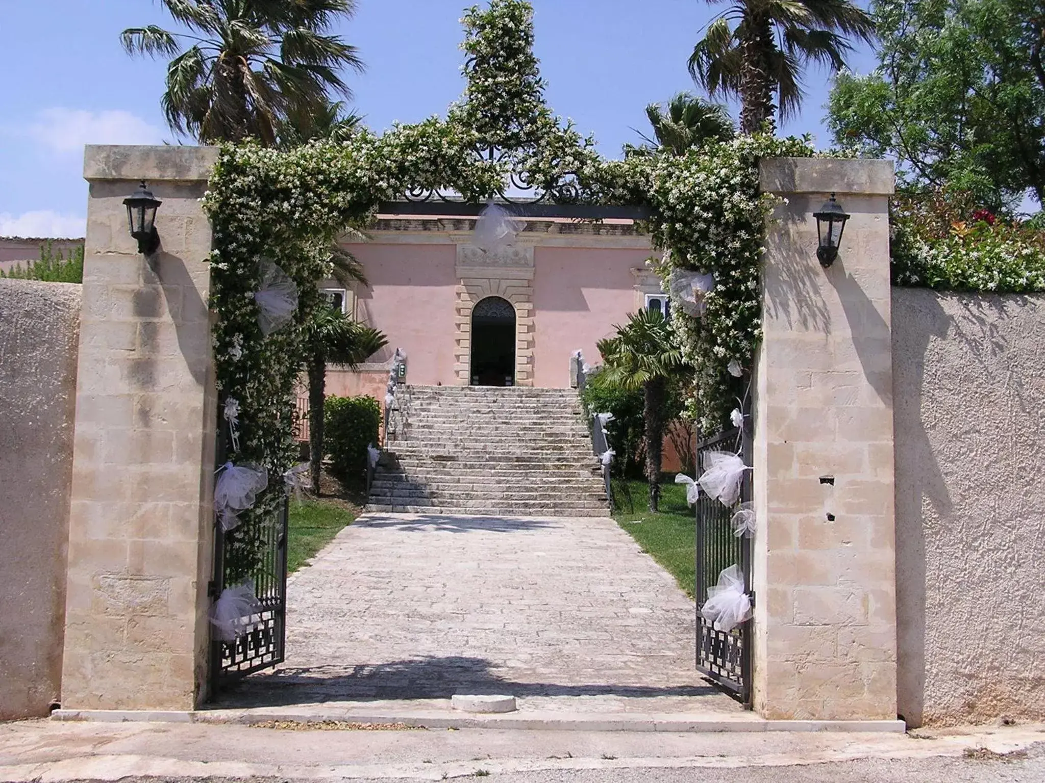 Property building in Villa Principe Di Belmonte Property building in Villa Principe Di Belmonte