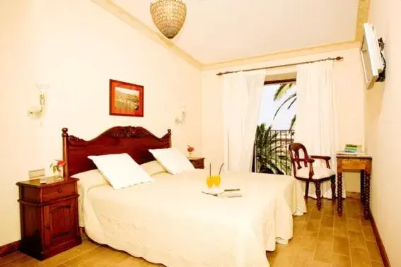 Photo of the whole room in Hotel la Vila