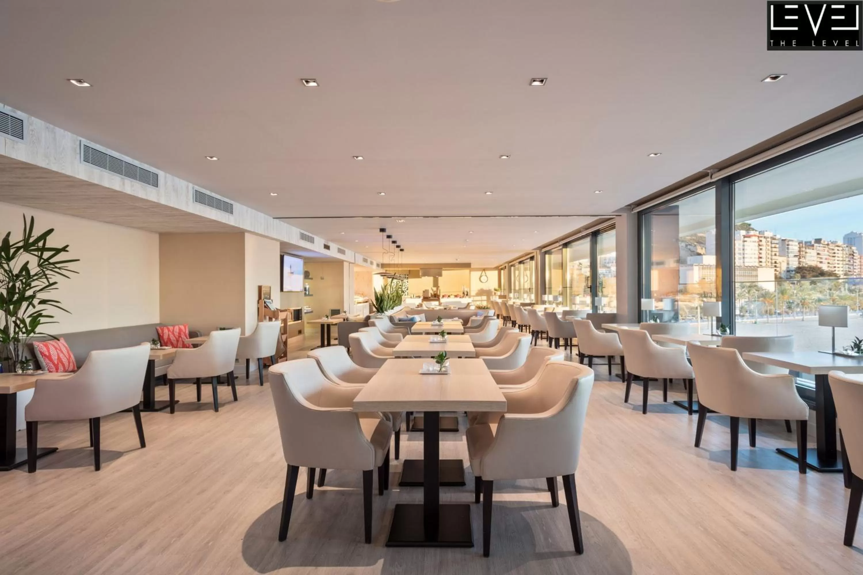 Lounge or bar in Melia Alicante