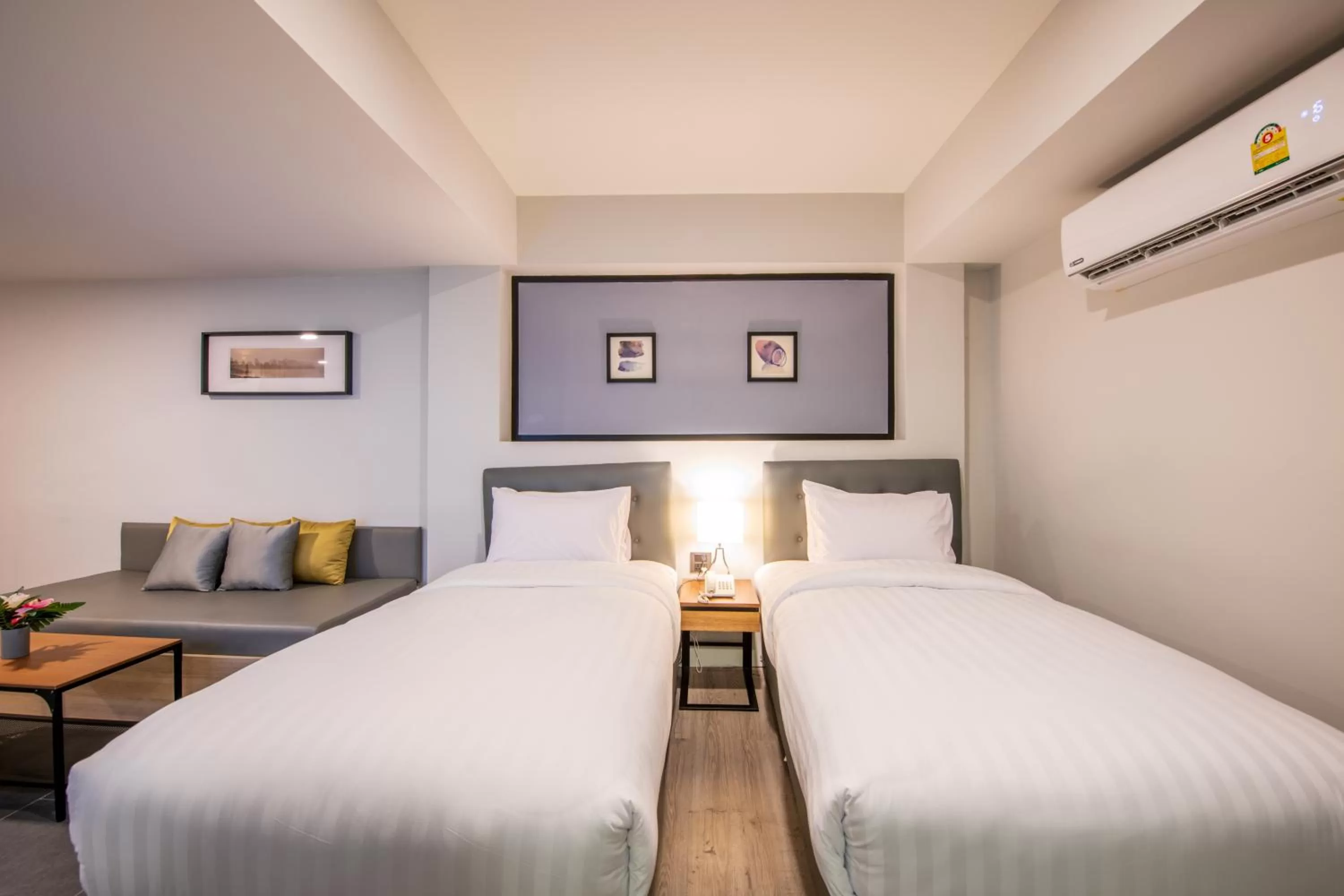 Bed in Mayson Place Hotel