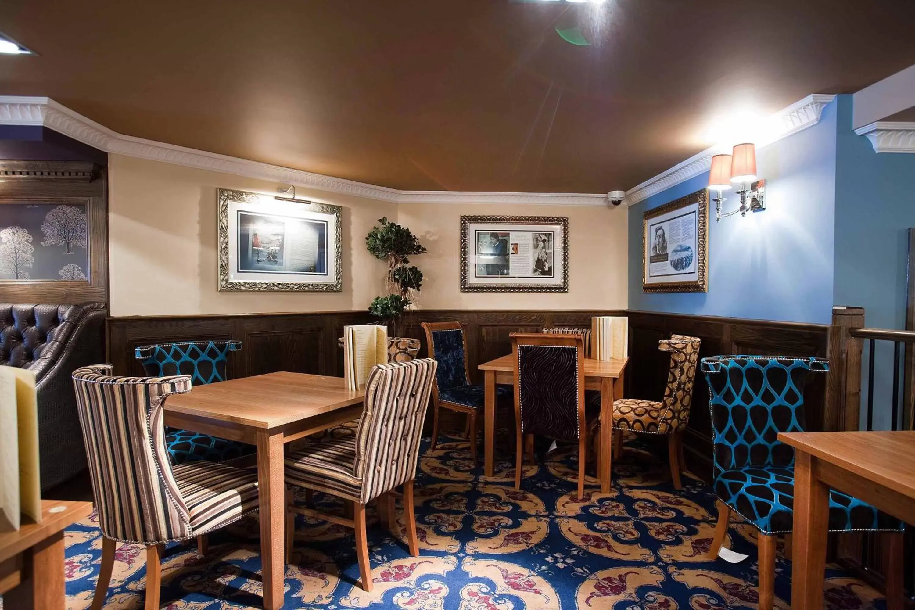 Restaurant/Places to Eat in The White Lady Wetherspoon