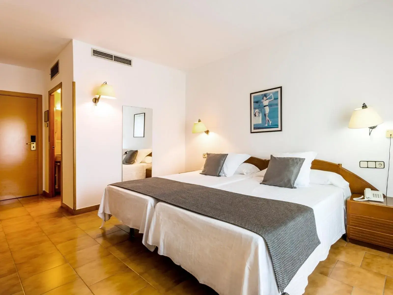 Bedroom, Bed in Balneari Termes Victoria