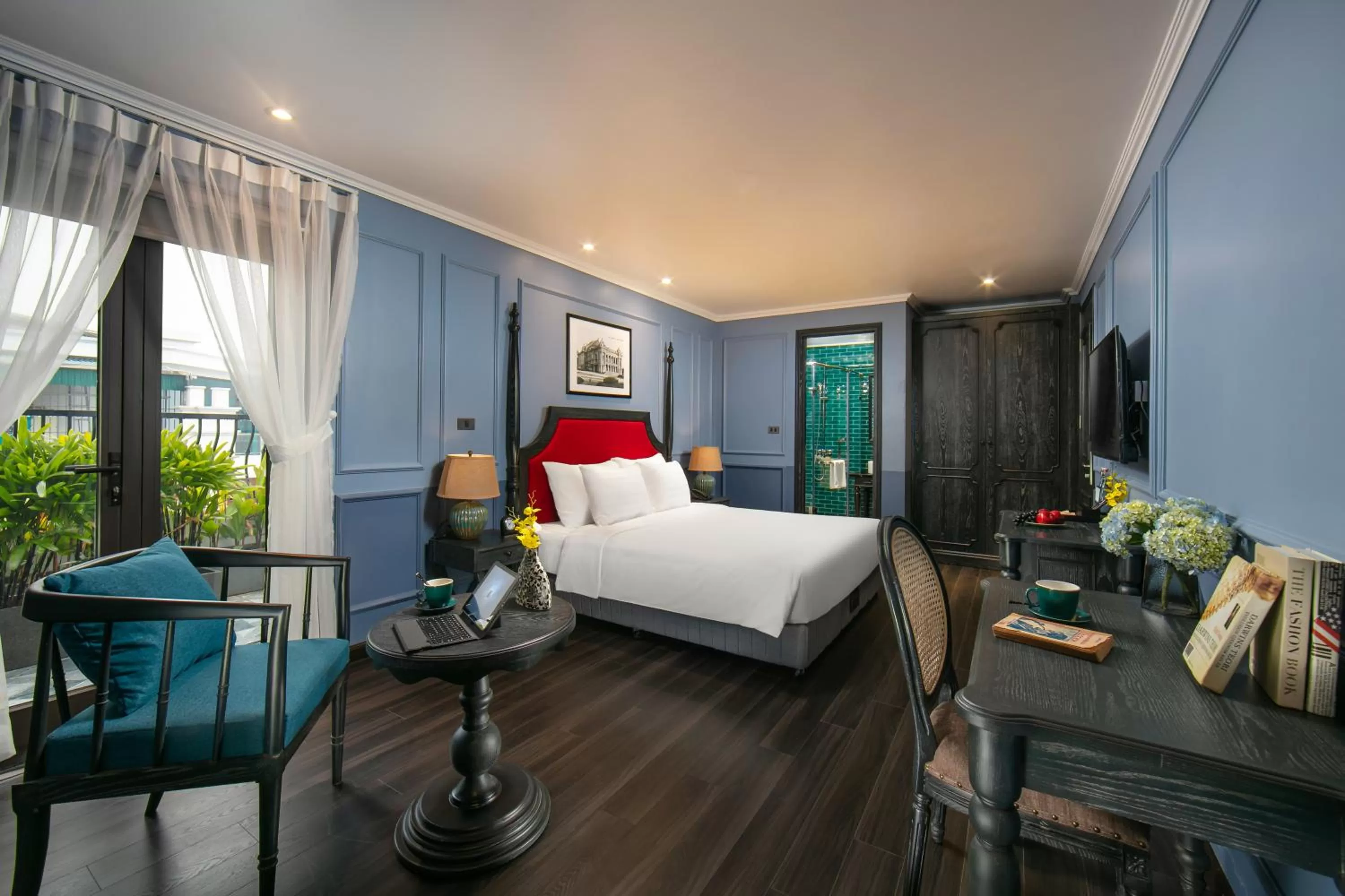 Photo of the whole room, Bed in The Secret HaLong