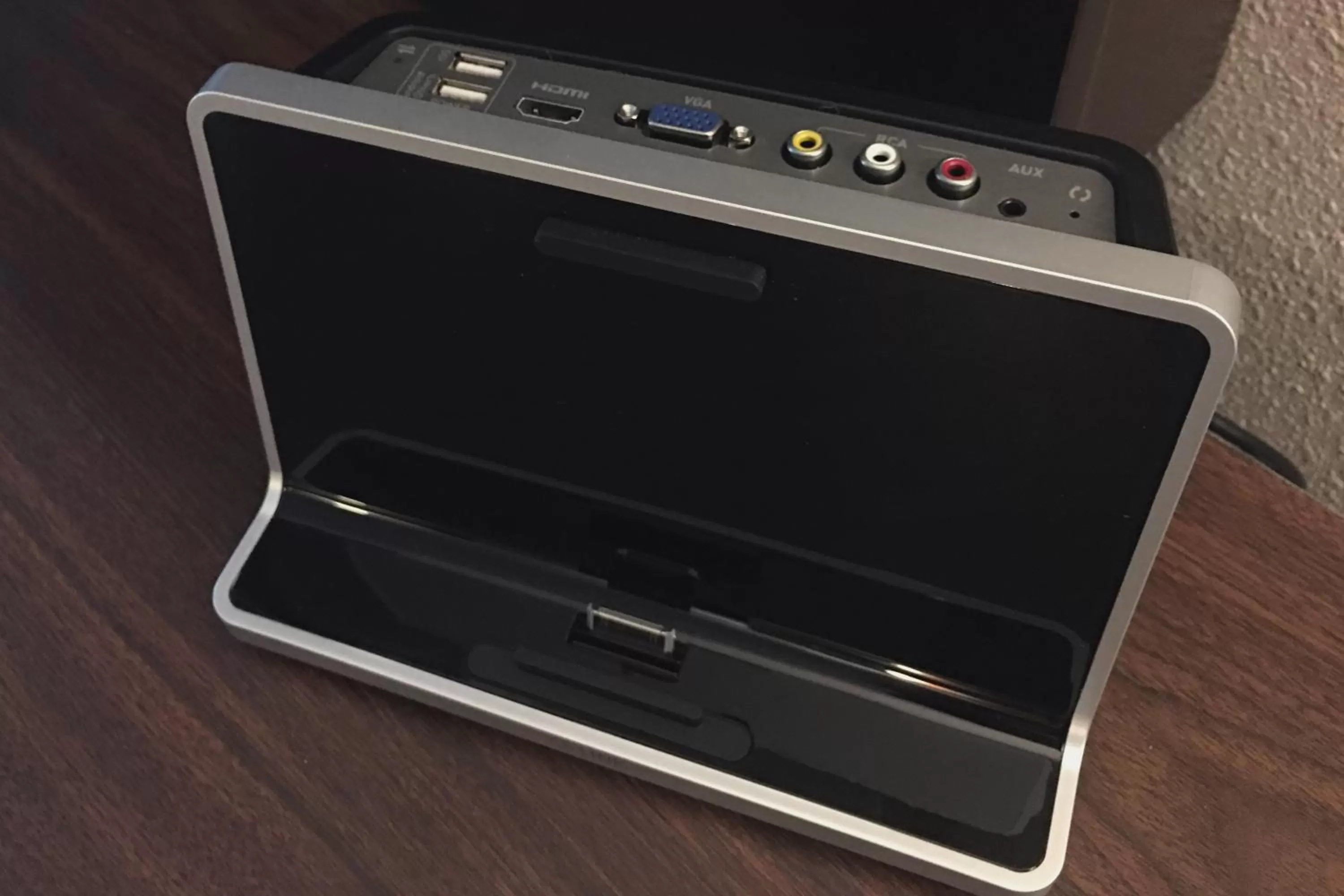 King Room with Pool View- Non-Smoking in Best Western Premier Alton-St Louis