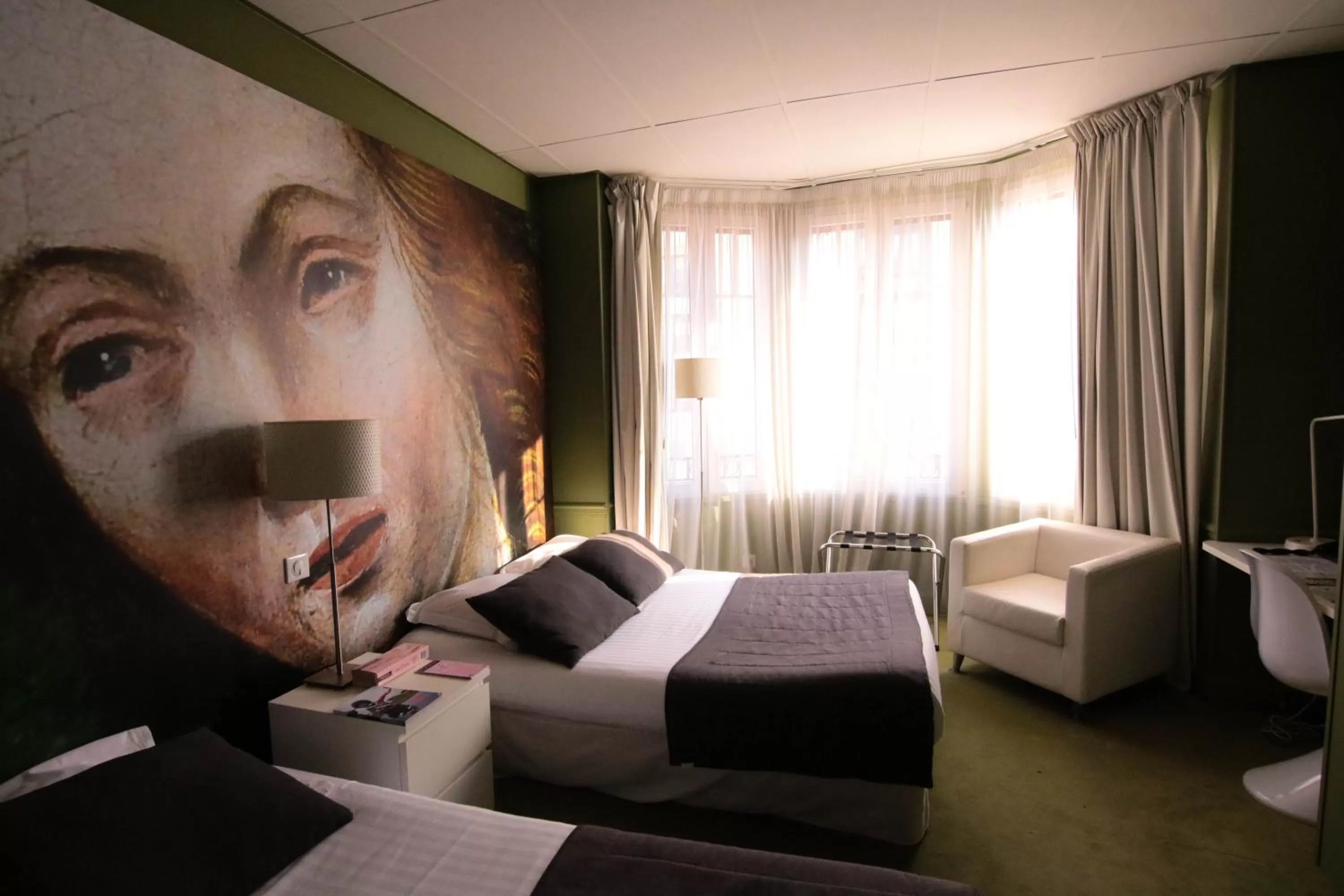 Bed in Hôtel Cecyl Reims Centre