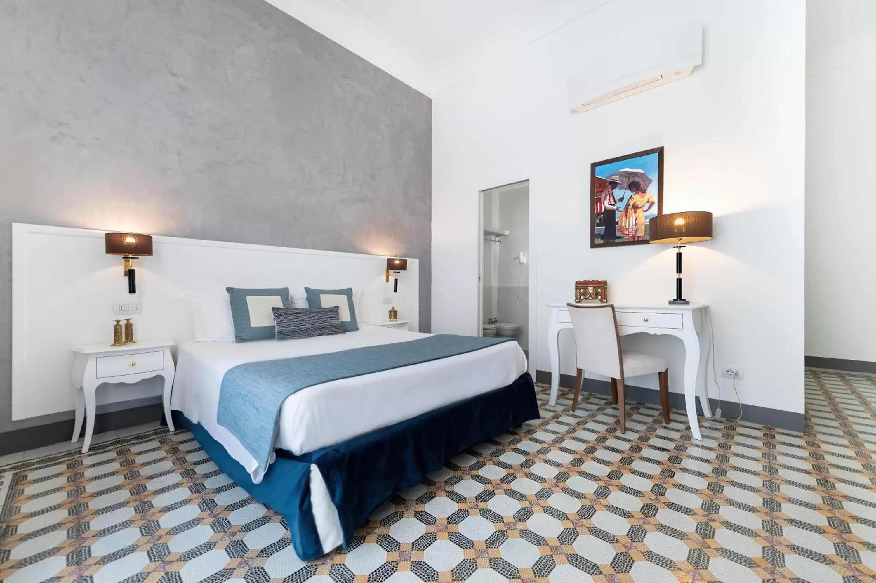 Bed in Amalfi Luxury House