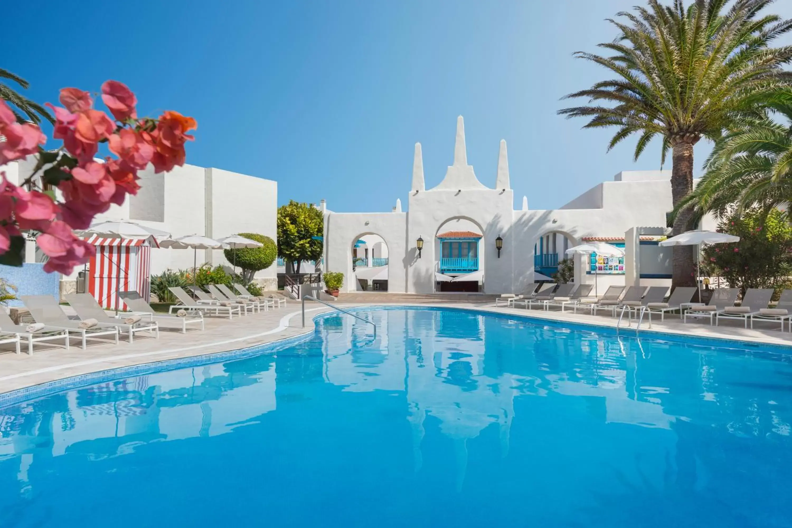 Property building, Swimming Pool in Alua Suites Fuerteventura - All Inclusive