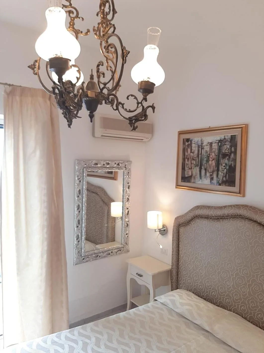 Photo of the whole room, Bed in Hotel La Perla