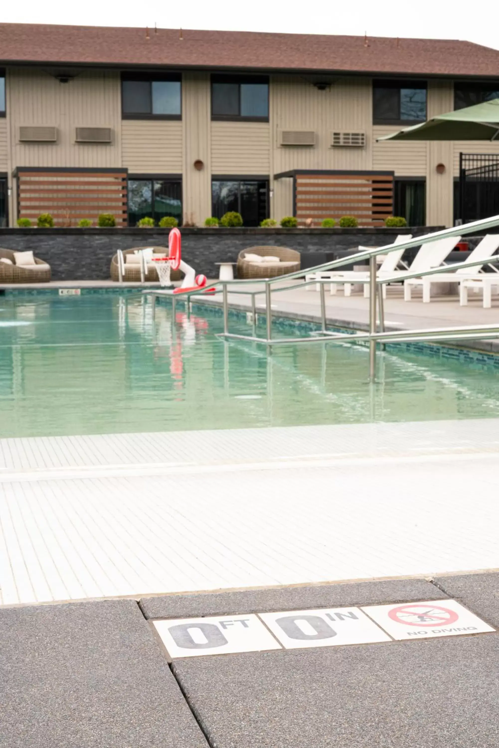 Evening entertainment, Swimming Pool in Ruby River Hotel