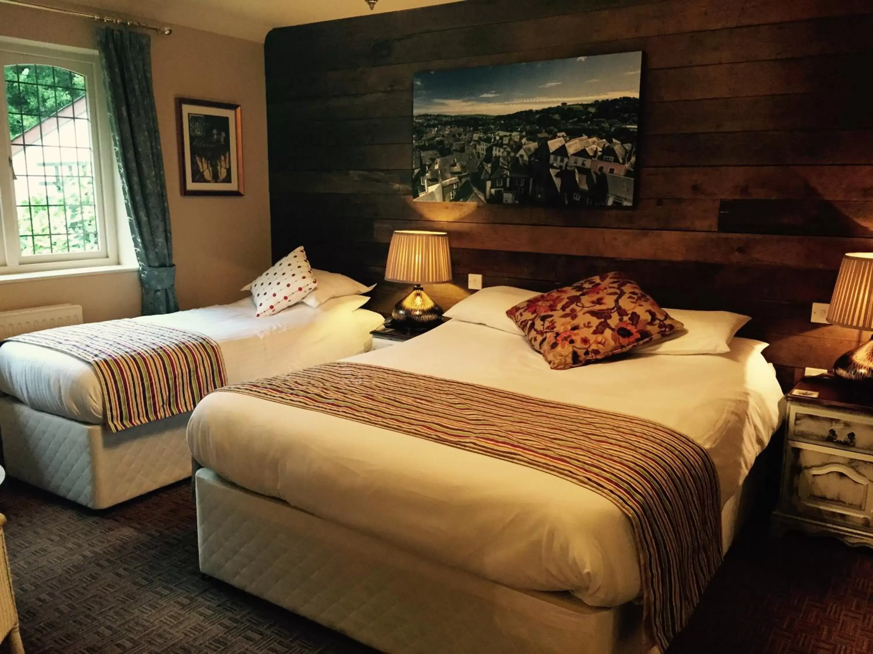 TV and multimedia, Bed in The Waterman's Arms TV and multimedia, Bed in The Waterman's Arms