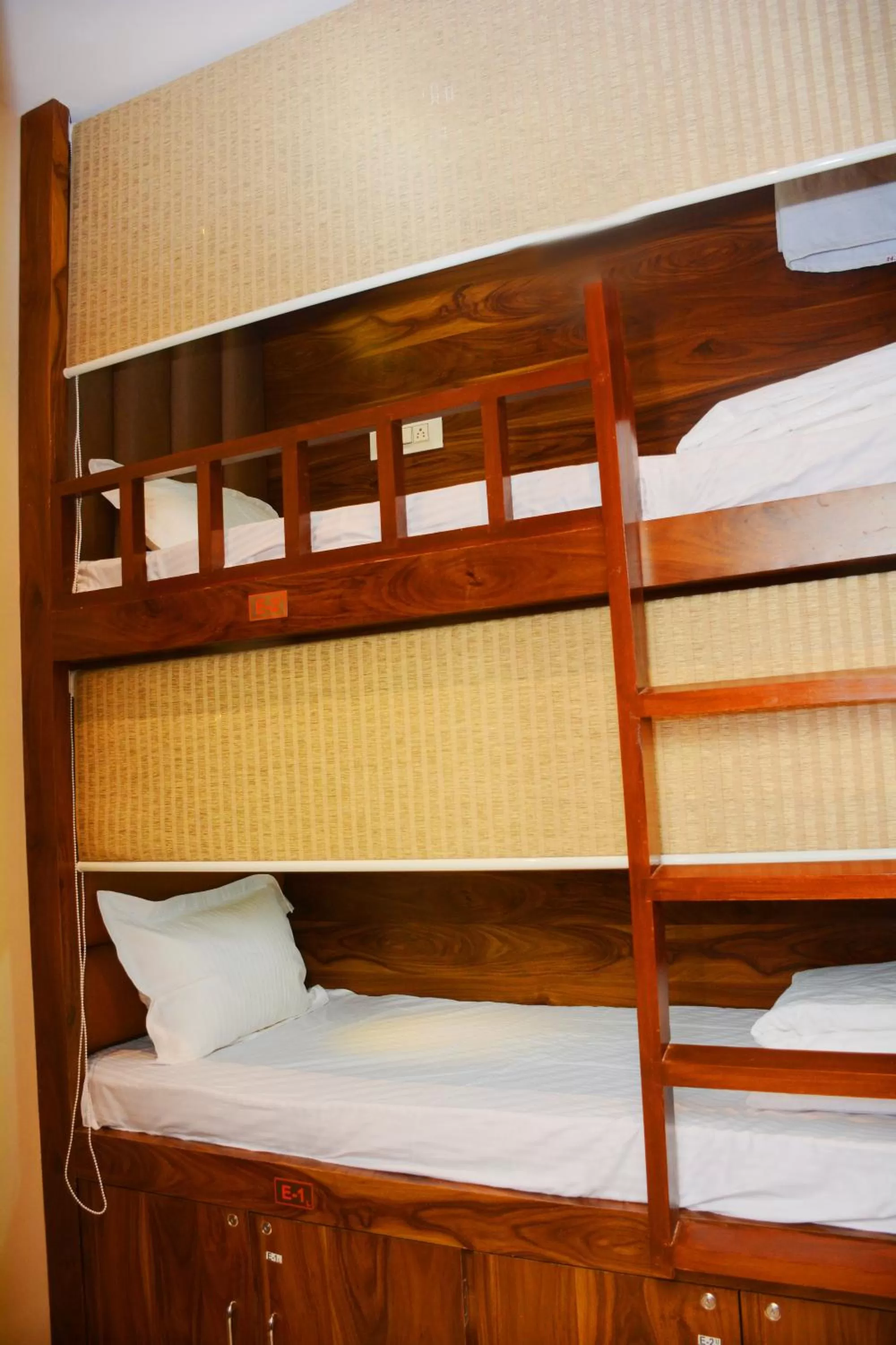 bunk bed, Bed in Hotel Nest N Rest - Mumbai