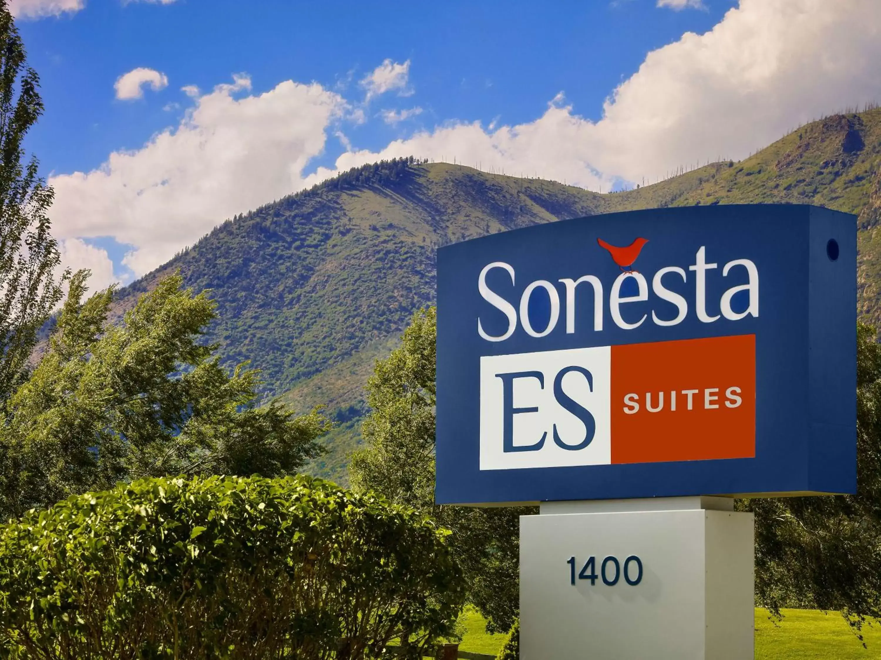 Property building in Sonesta ES Suites Flagstaff