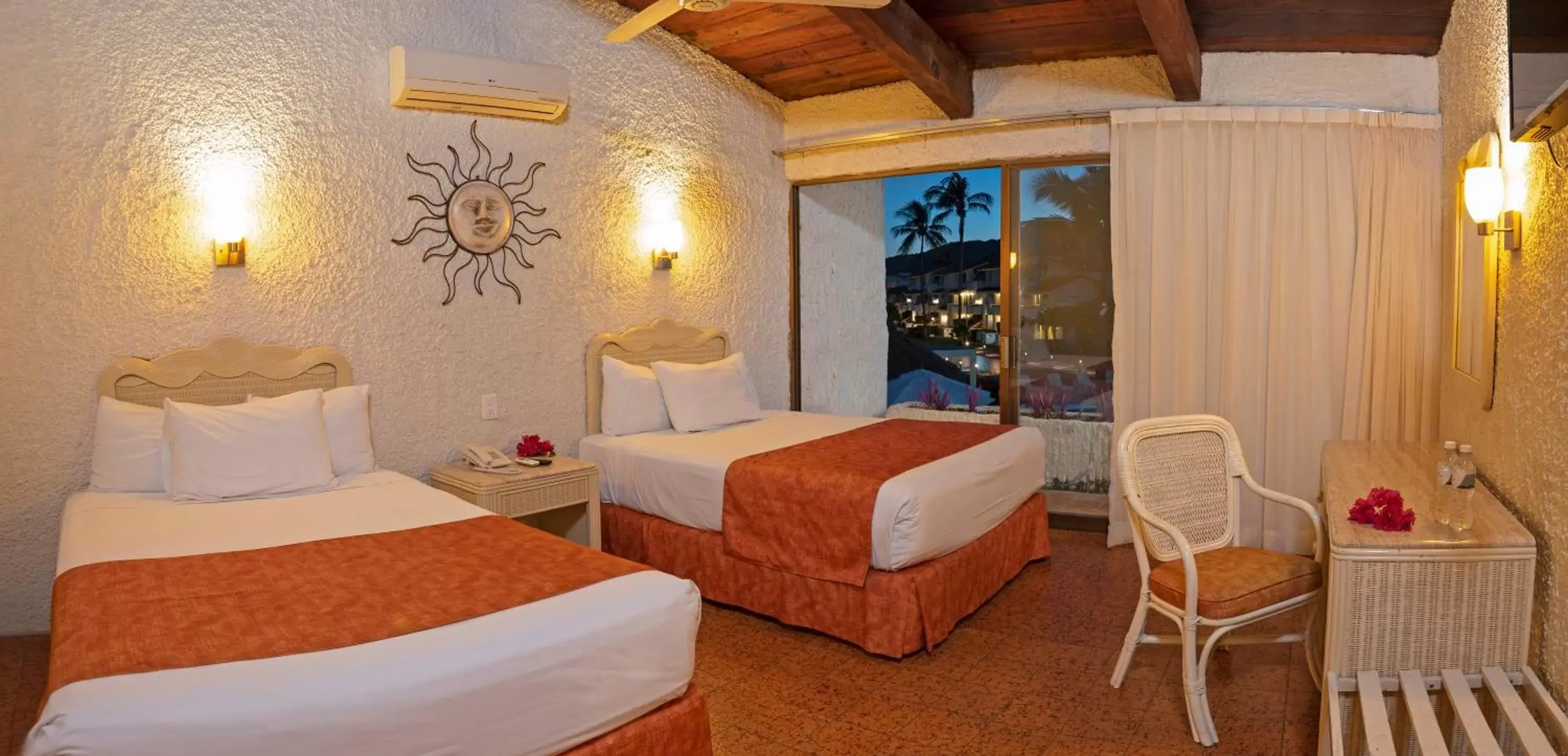 Bedroom, Bed in Cabo Blanco Hotel and Marina