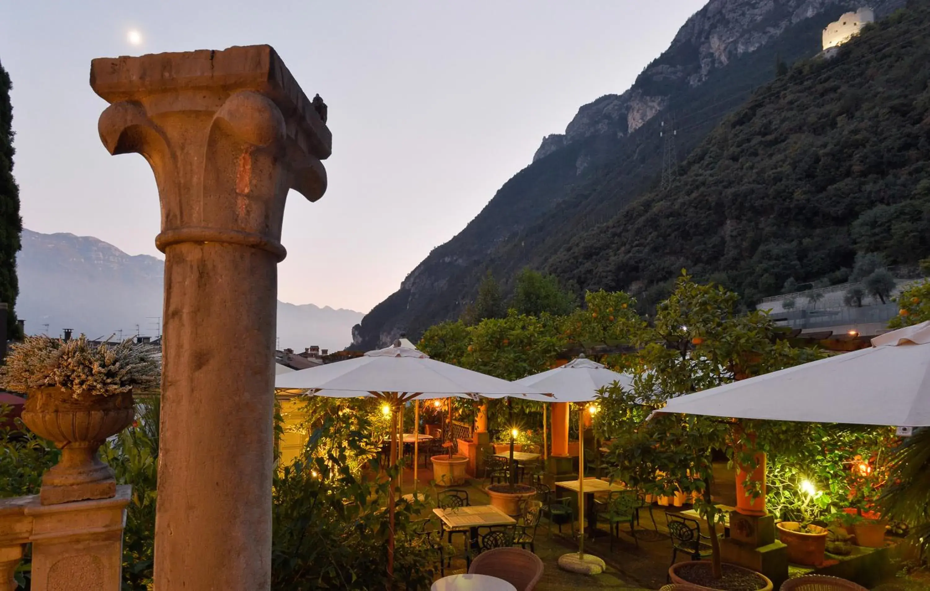 Restaurant/places to eat in Hotel Villa Miravalle