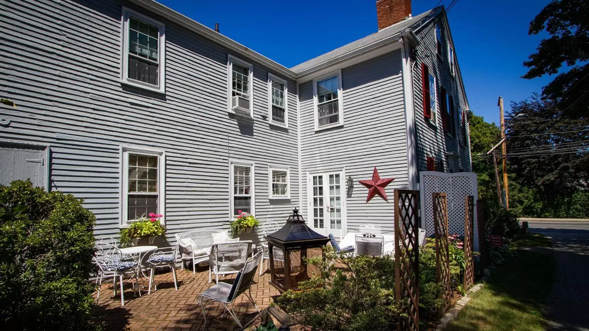 Patio, Property Building in Sally Webster Inn