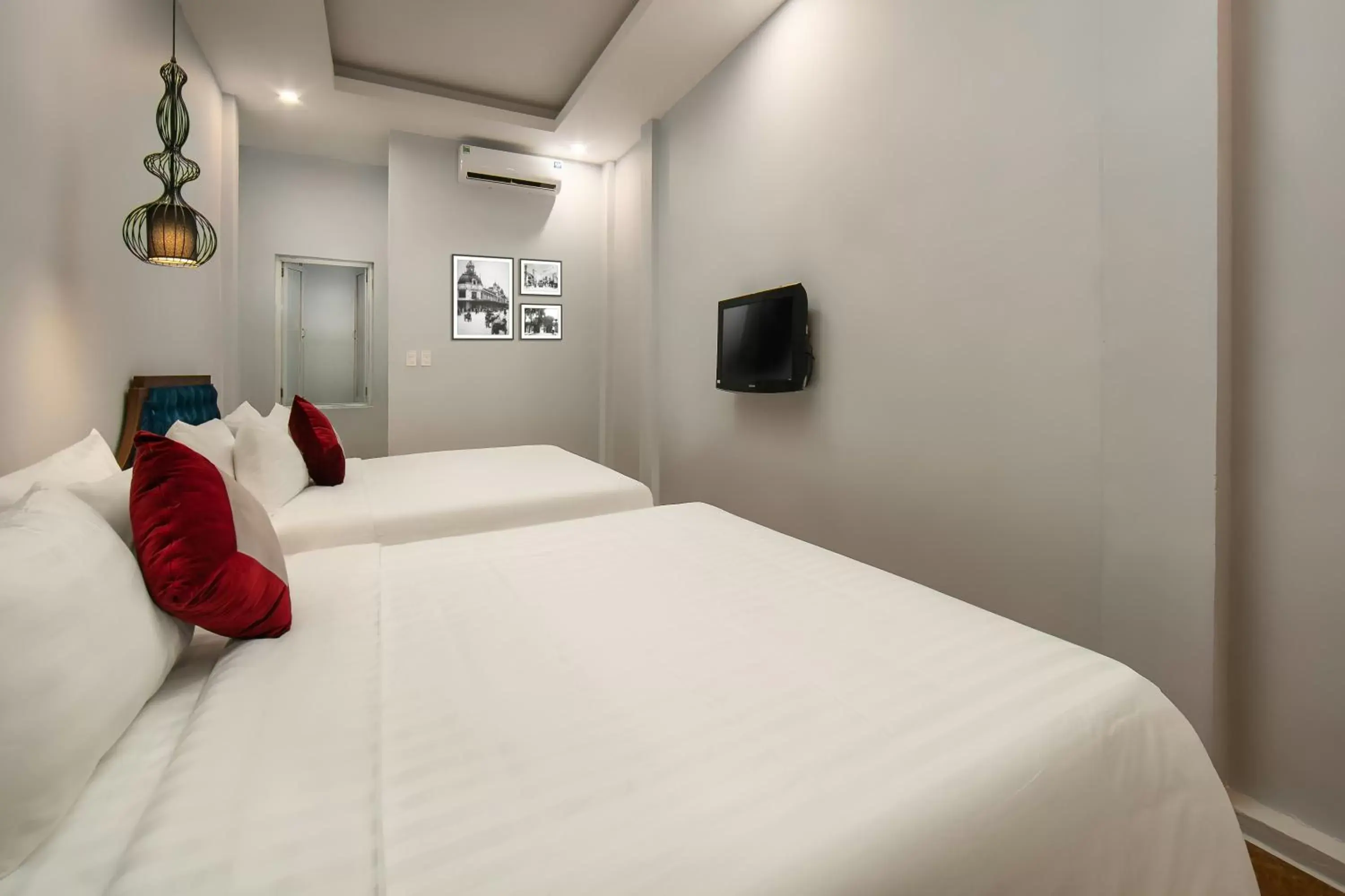 Bed in Sonata Premier Hotel & Spa