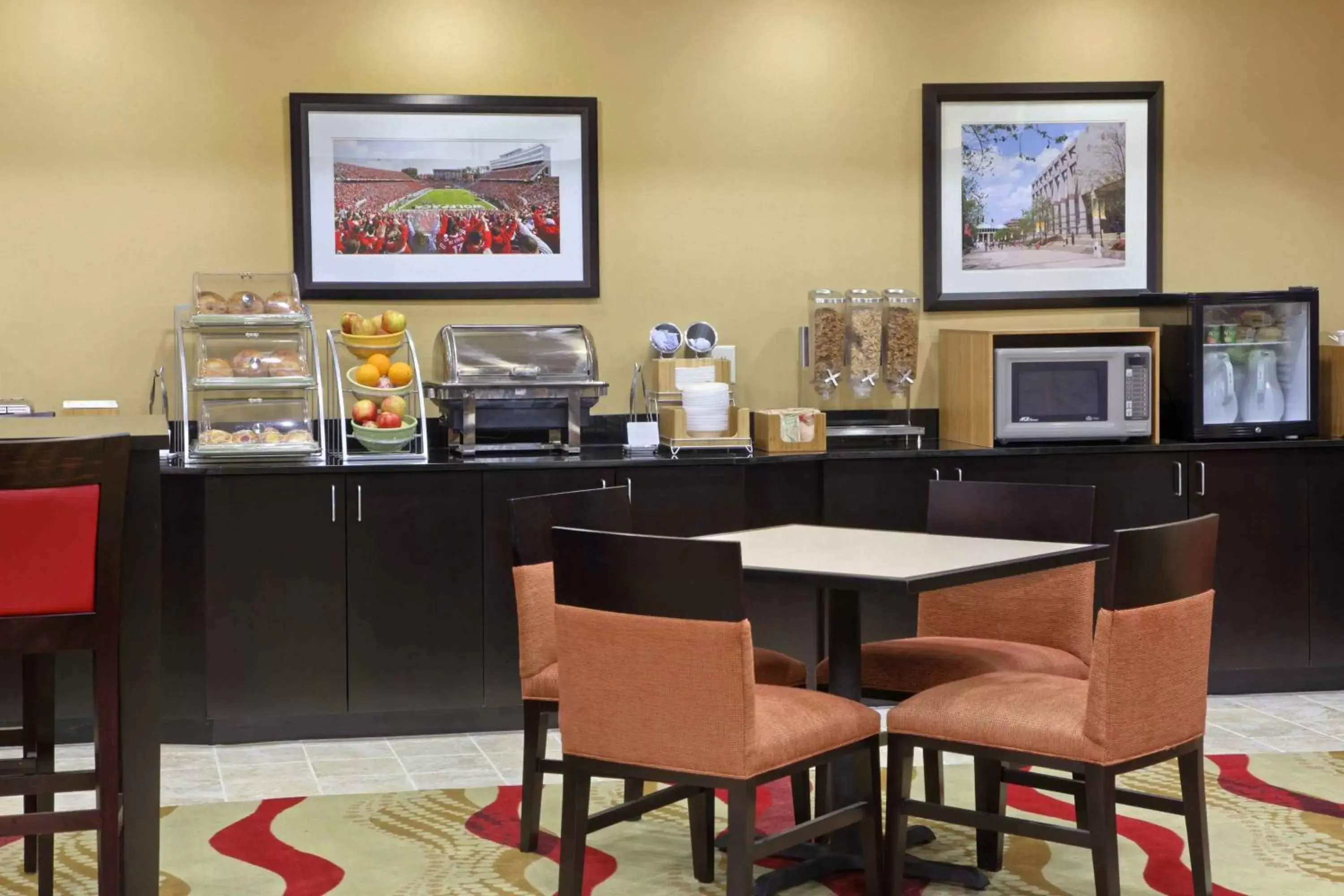 Buffet breakfast, Restaurant/Places to Eat in Wingate by Wyndham State Arena Raleigh/Cary Hotel