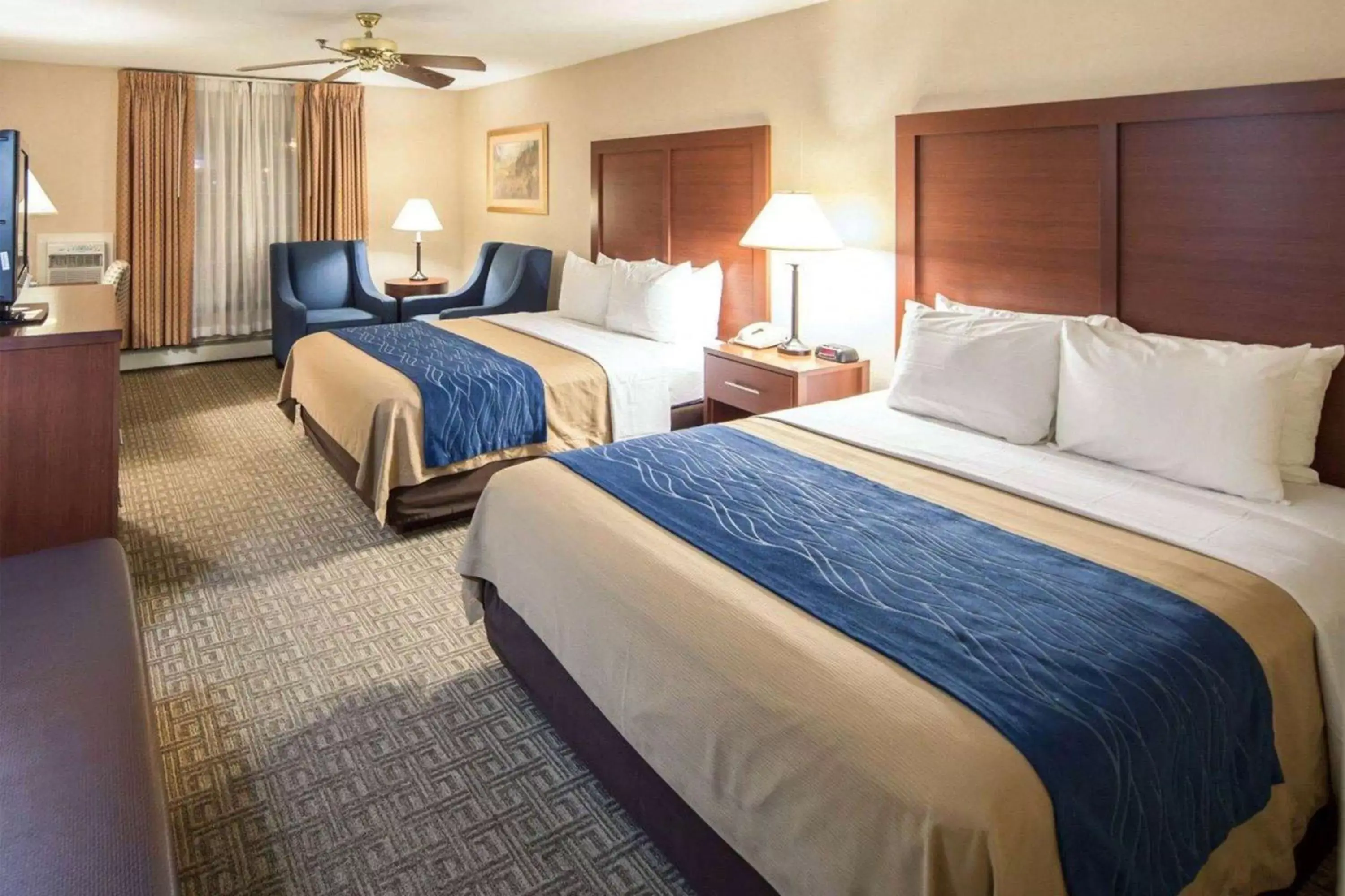 Photo of the whole room, Bed in Wingate by Wyndham Anchorage Downtown - Ship Creek