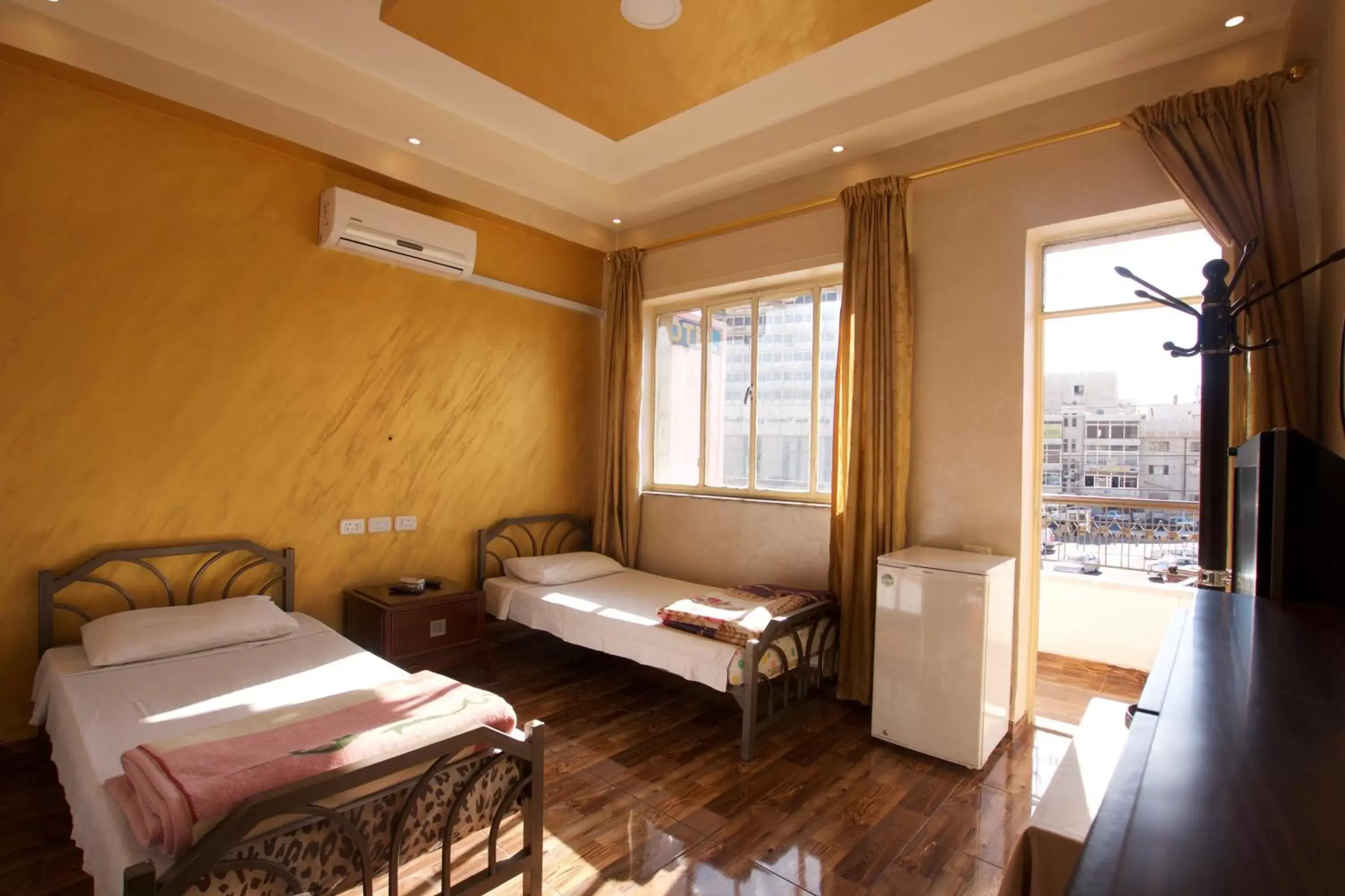Bed in Sun Rise Hotel & Hostel & Tours