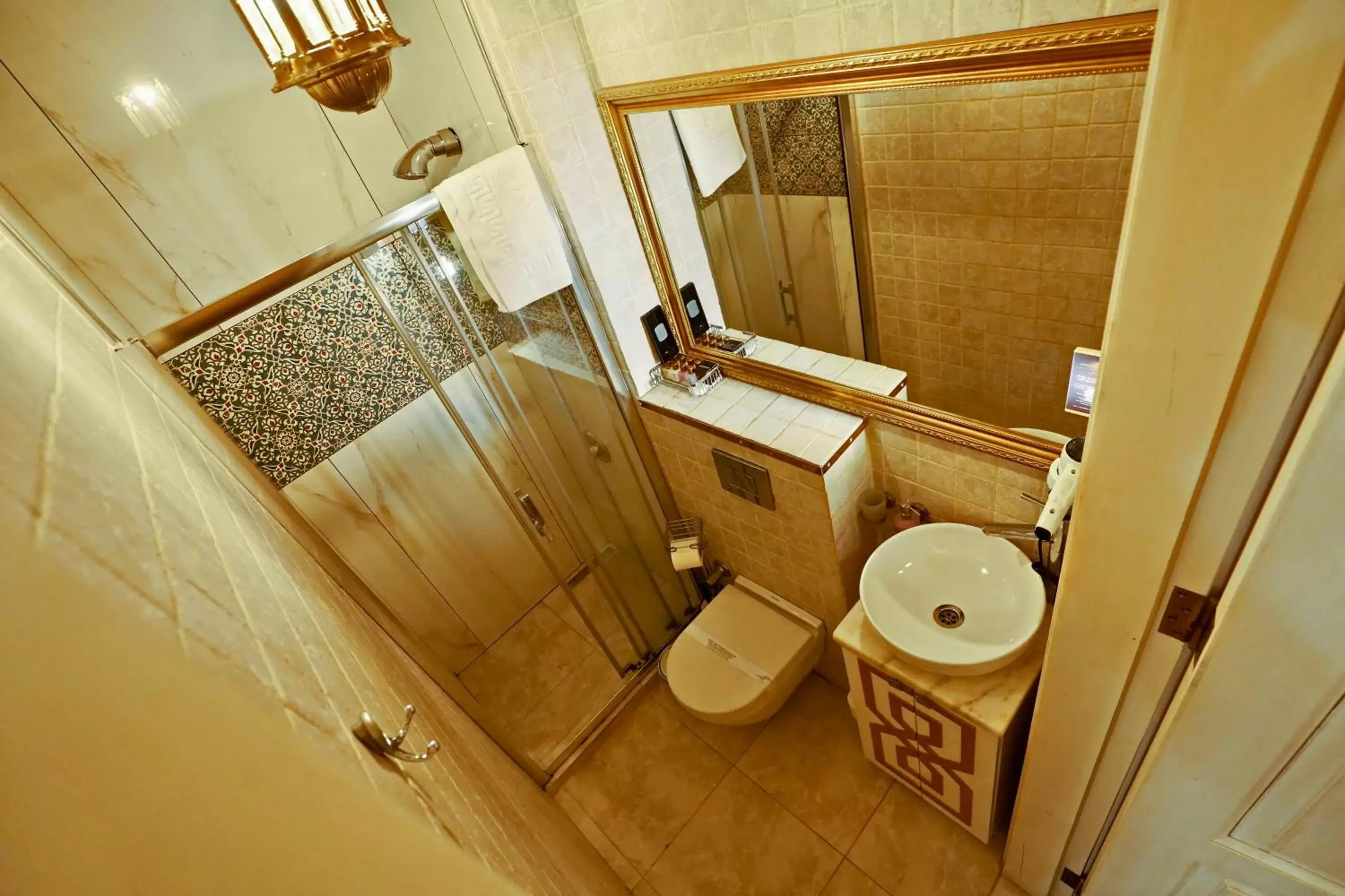 Toilet, Bathroom in Sultan Tughra Hotel