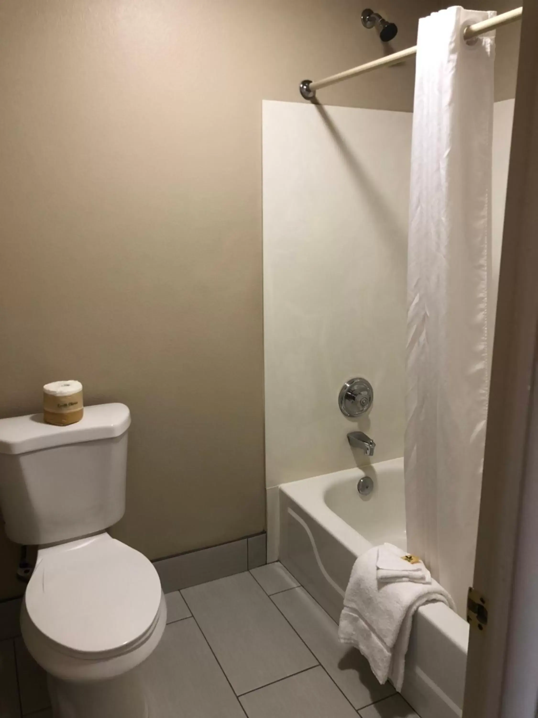 Bathroom in Mountain View Inn