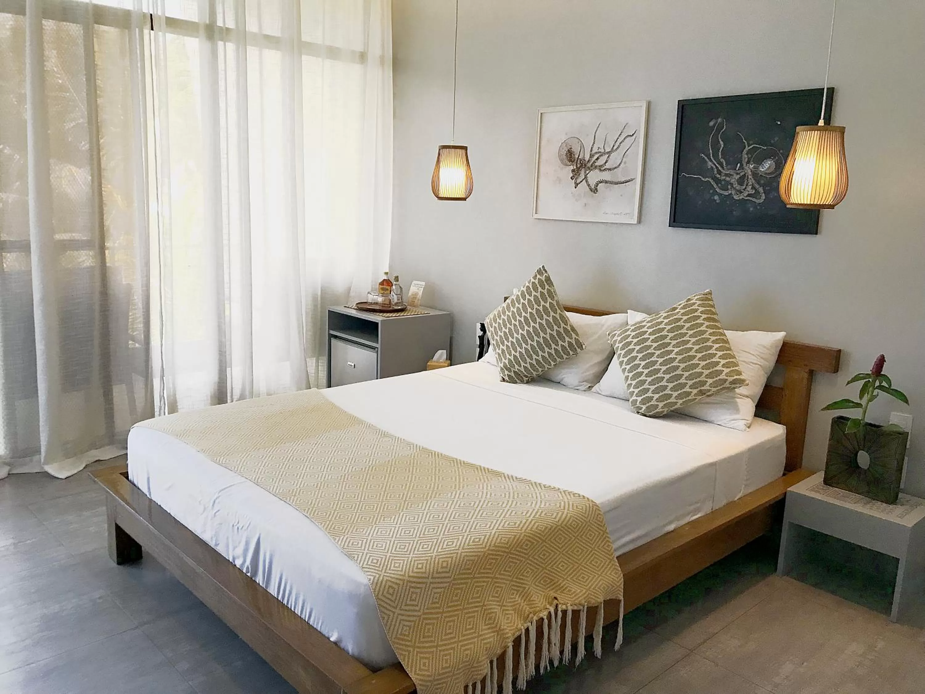 Bed in Mahi Mahi Dive Resort