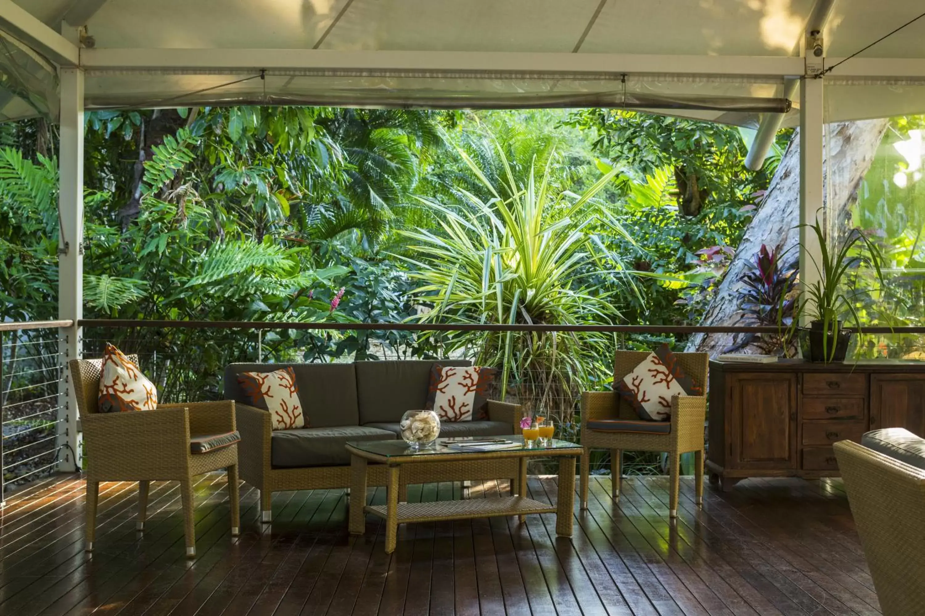 Lobby or reception in Alamanda Palm Cove by Lancemore Lobby or reception in Alamanda Palm Cove by Lancemore