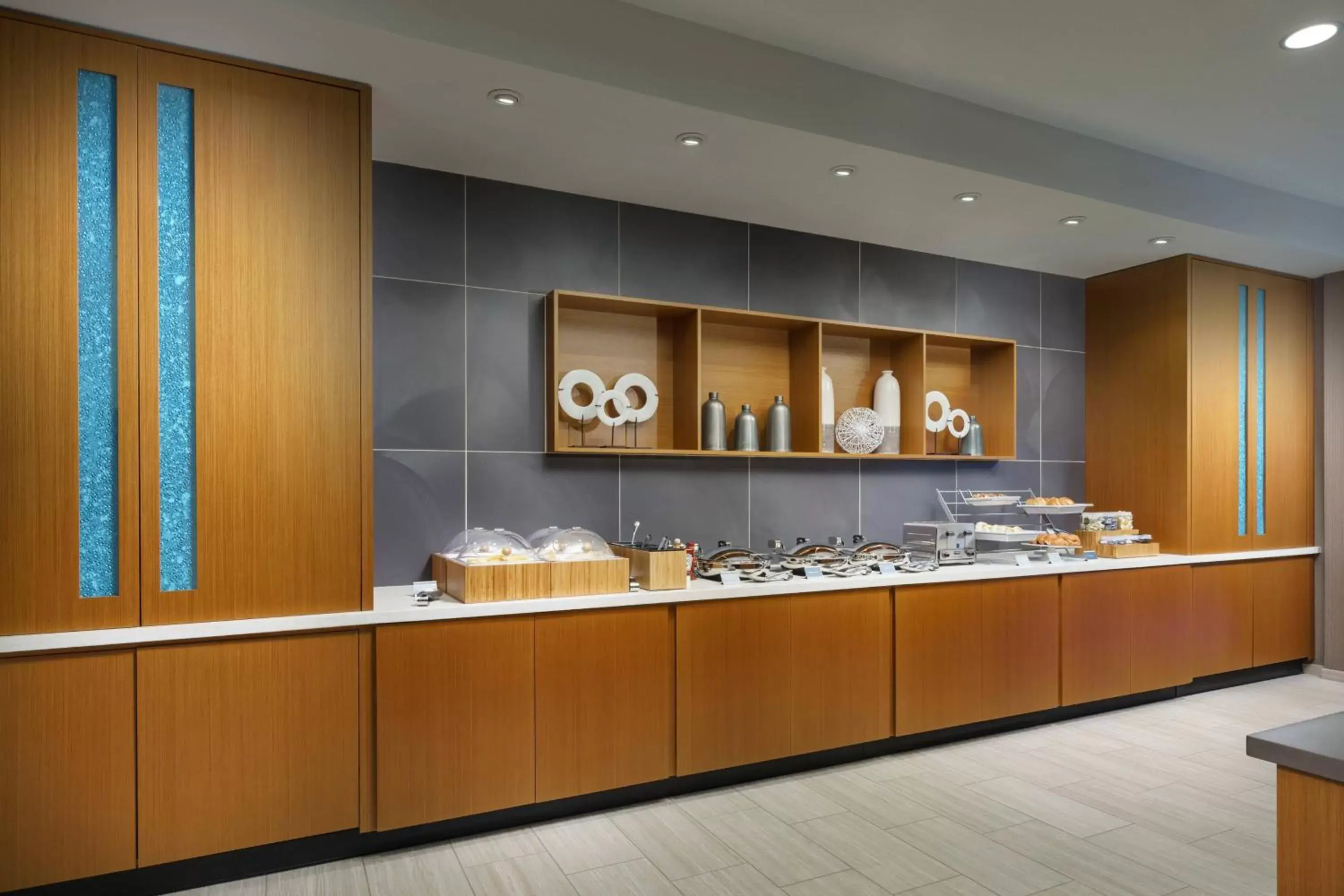 Breakfast, Restaurant/Places to Eat in SpringHill Suites by Marriott Philadelphia West Chester/Exton