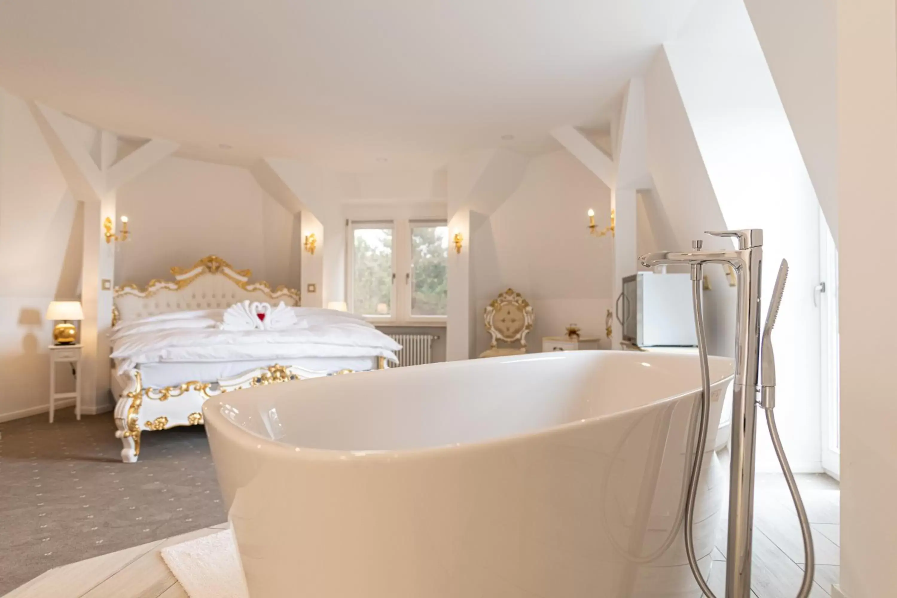 Photo of the whole room, Bathroom in Schloss Breitenfeld Hotel & Tagung