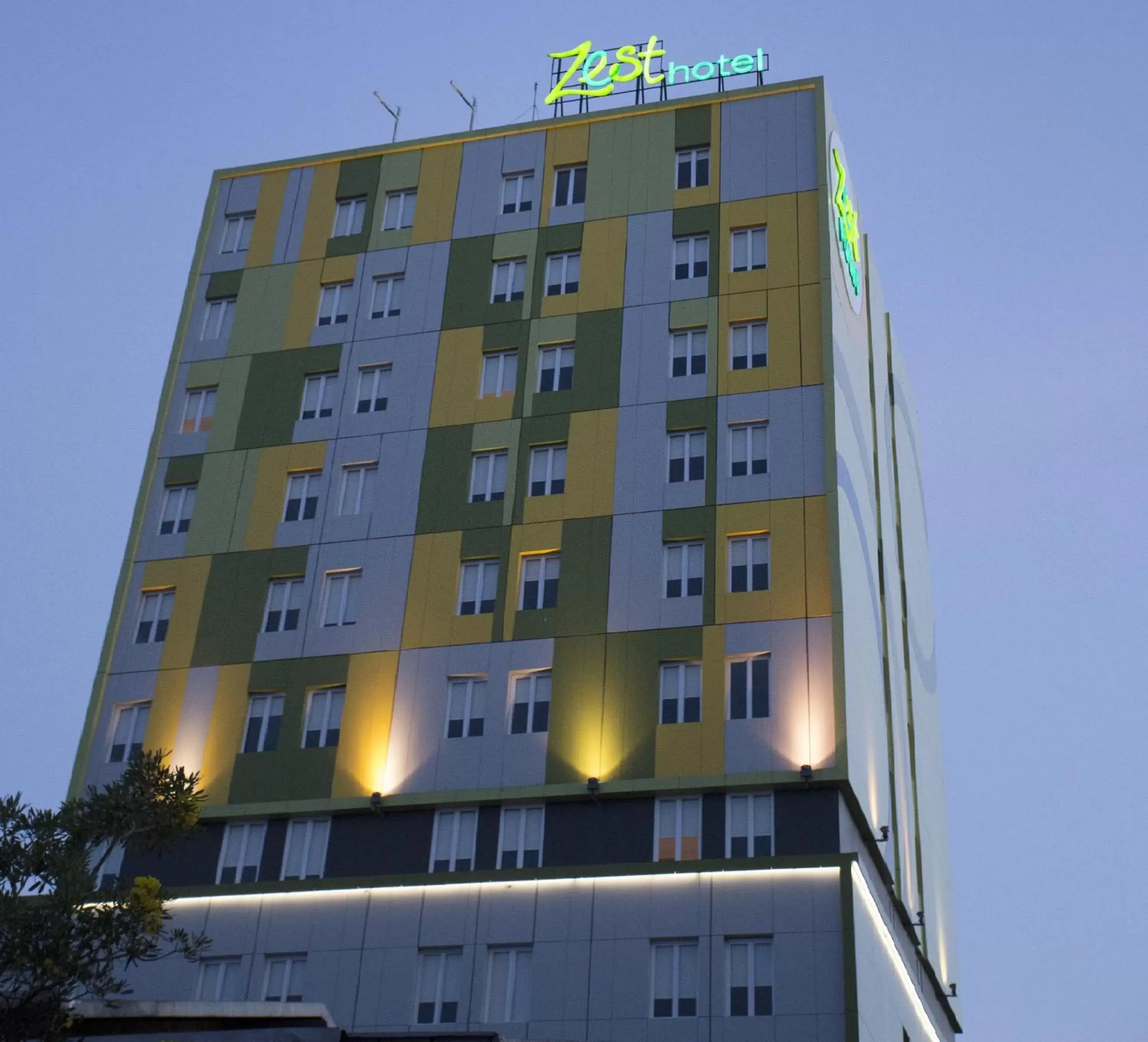 Property Building in Zest Hotel Jemursari