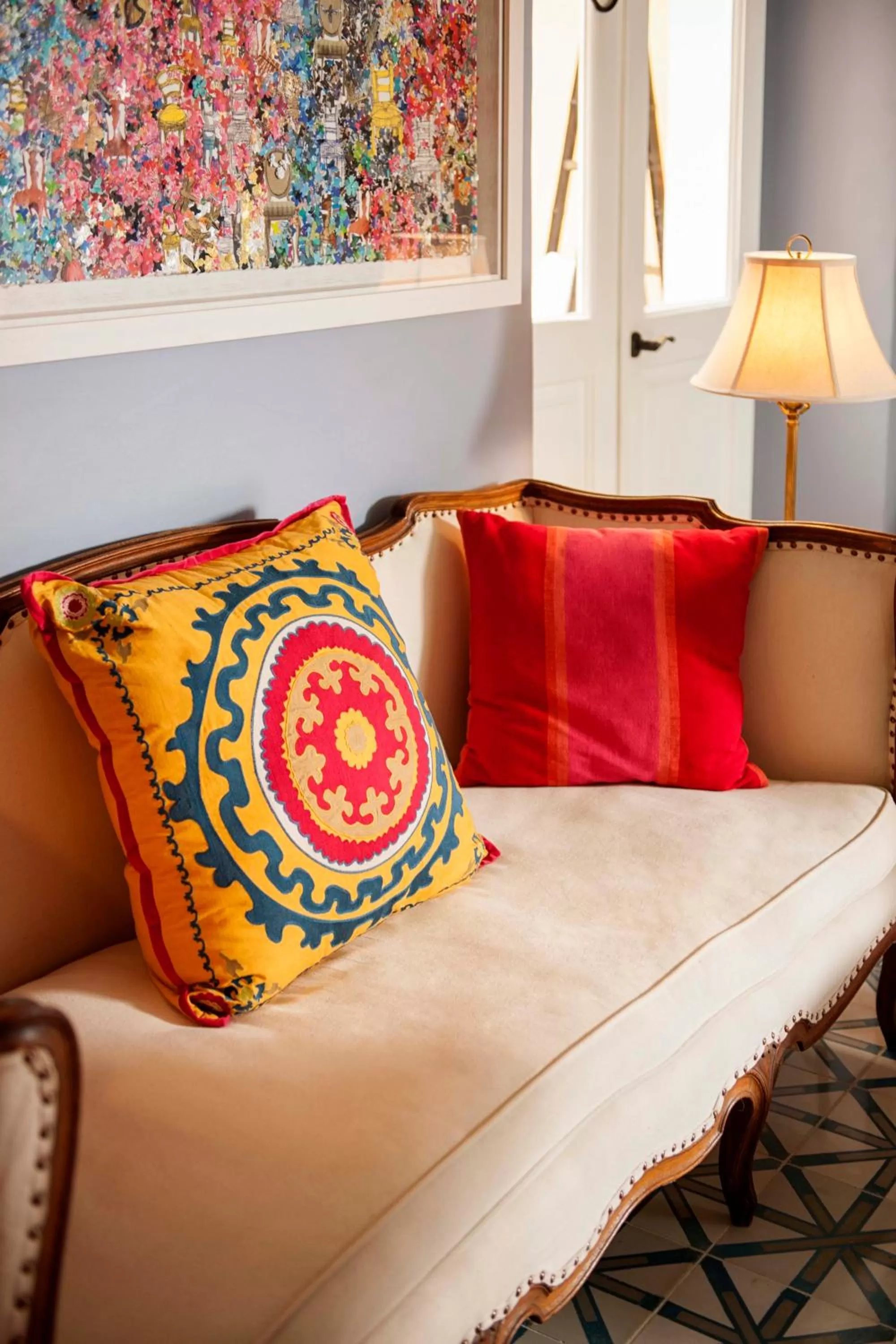 Seating area in Casas del XVI