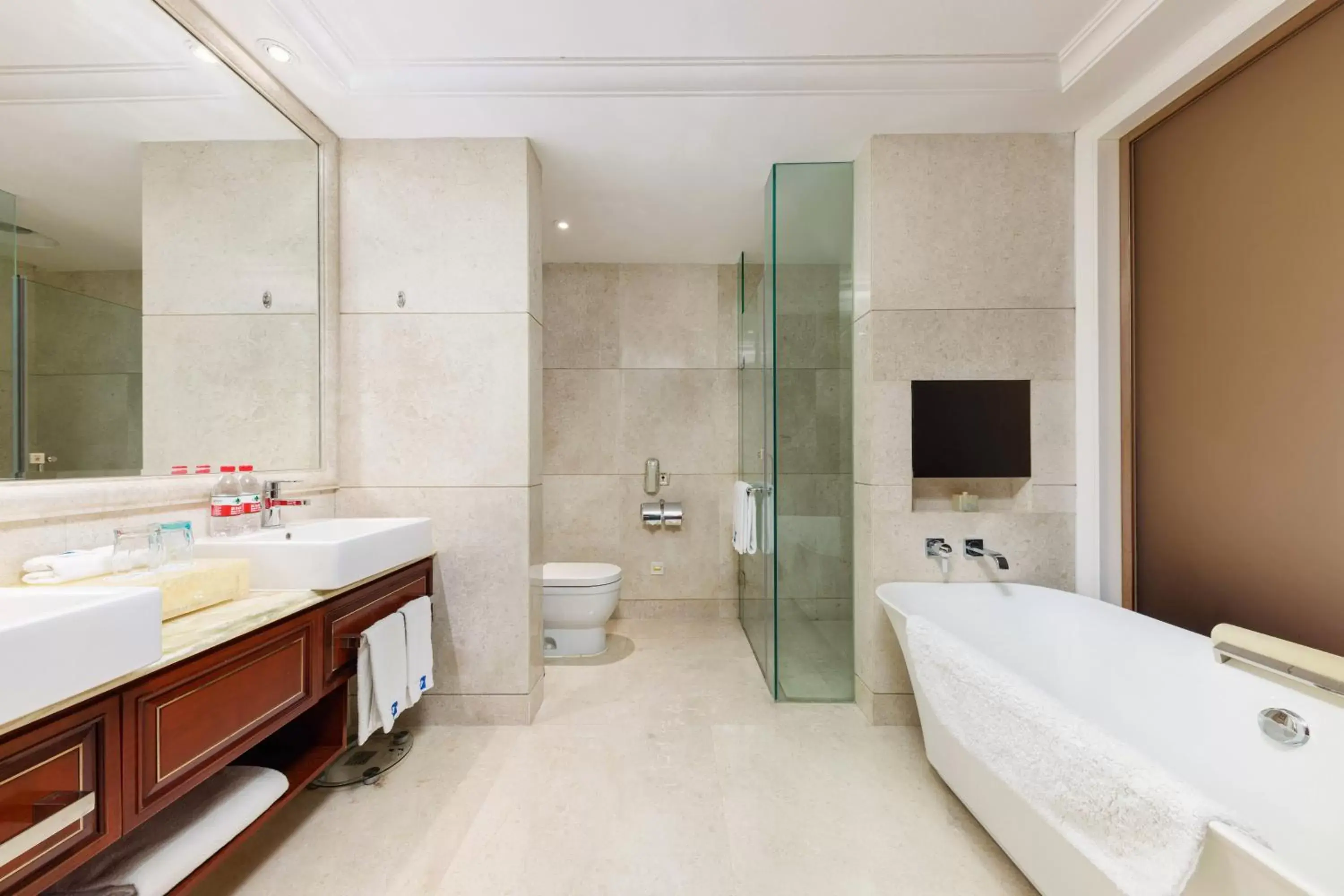 Shower, Bathroom in Wyndham Foshan Shunde