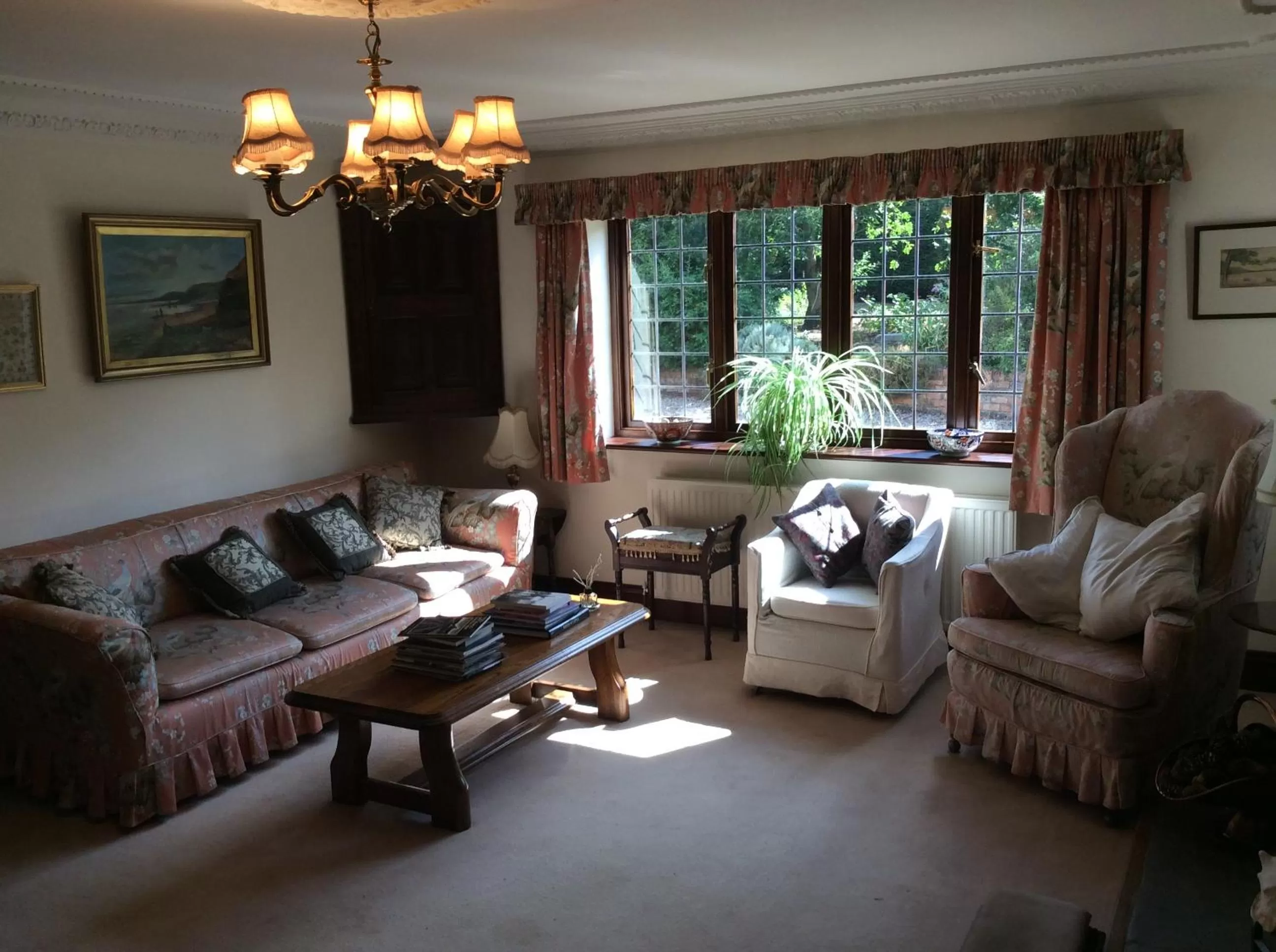 Communal lounge/ TV room, Seating Area in NIGHTINGALE B&B