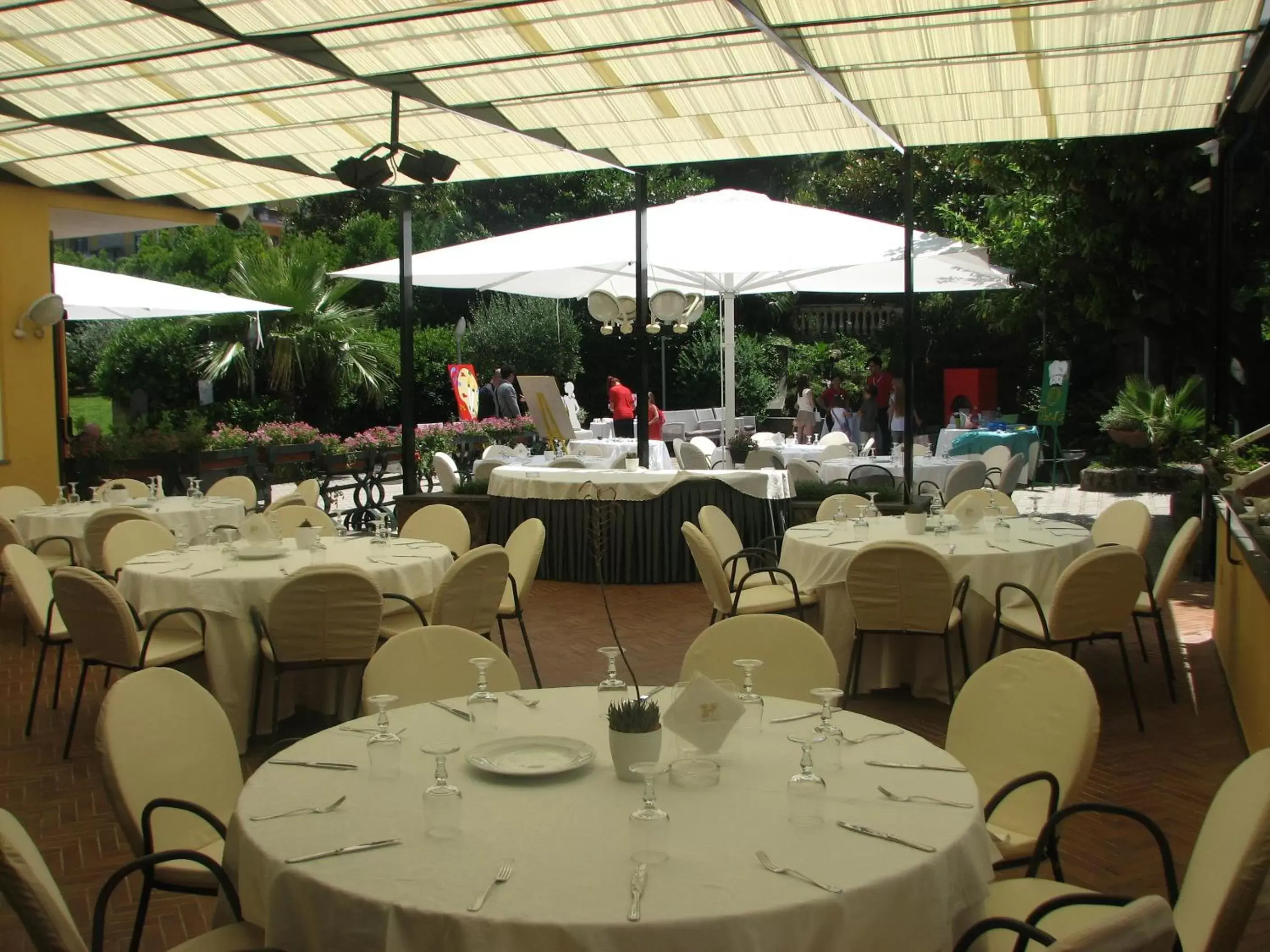 Banquet/Function facilities, Restaurant/Places to Eat in Hotel Parco