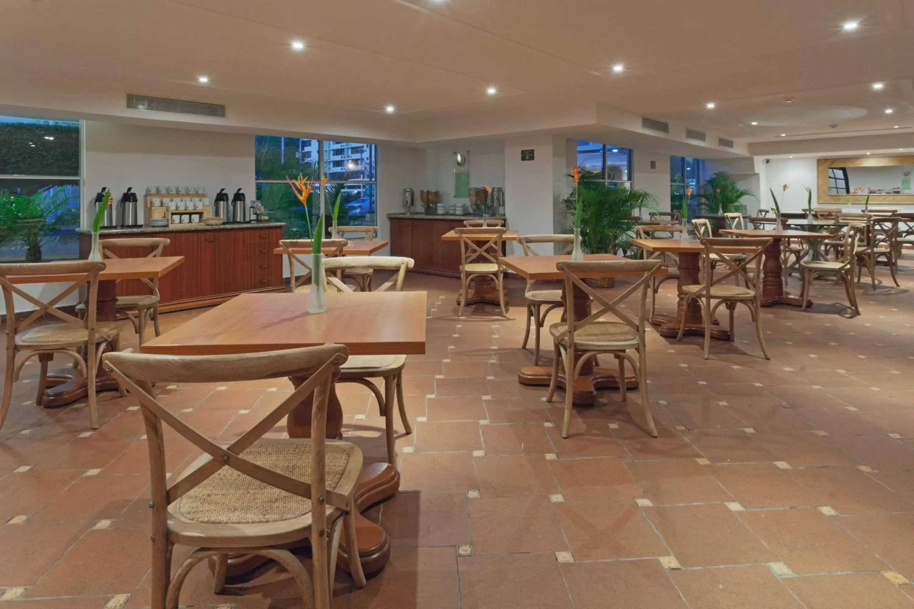 Restaurant/Places to Eat in Best Western El Dorado Panama Hotel