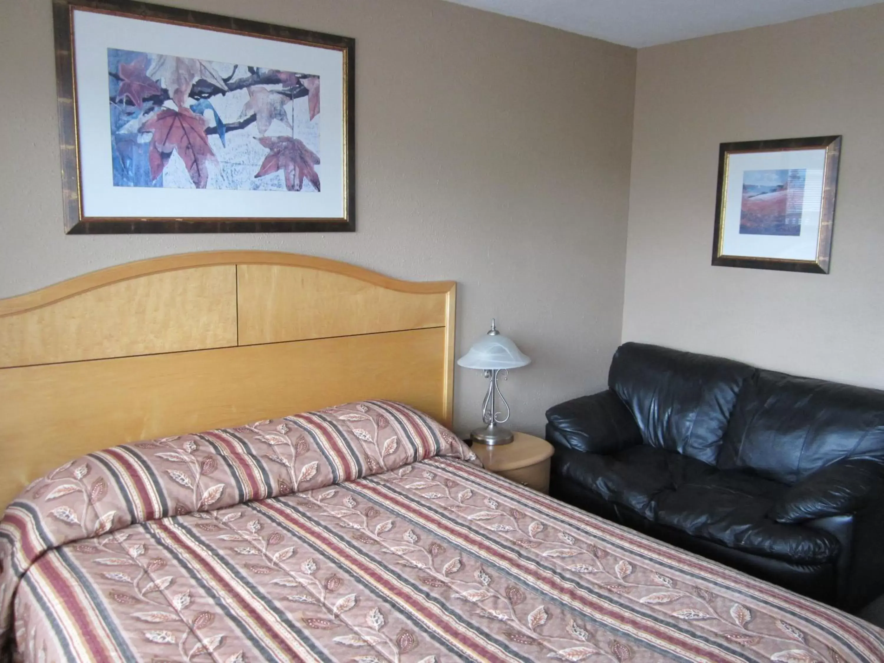 Decorative detail, Bed in Bulkley Valley Motel