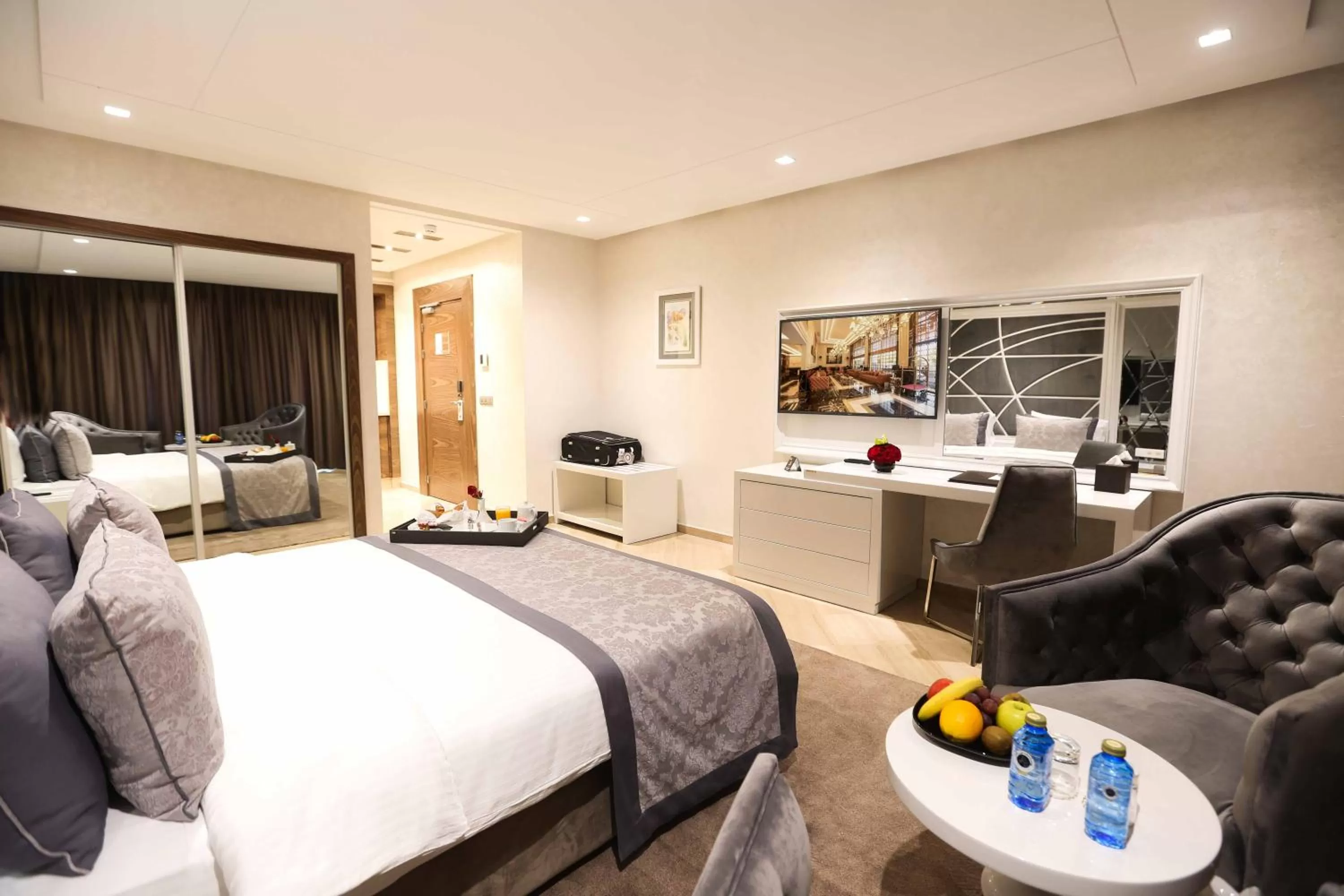 Photo of the whole room in Suite Hotel Casa Diamond