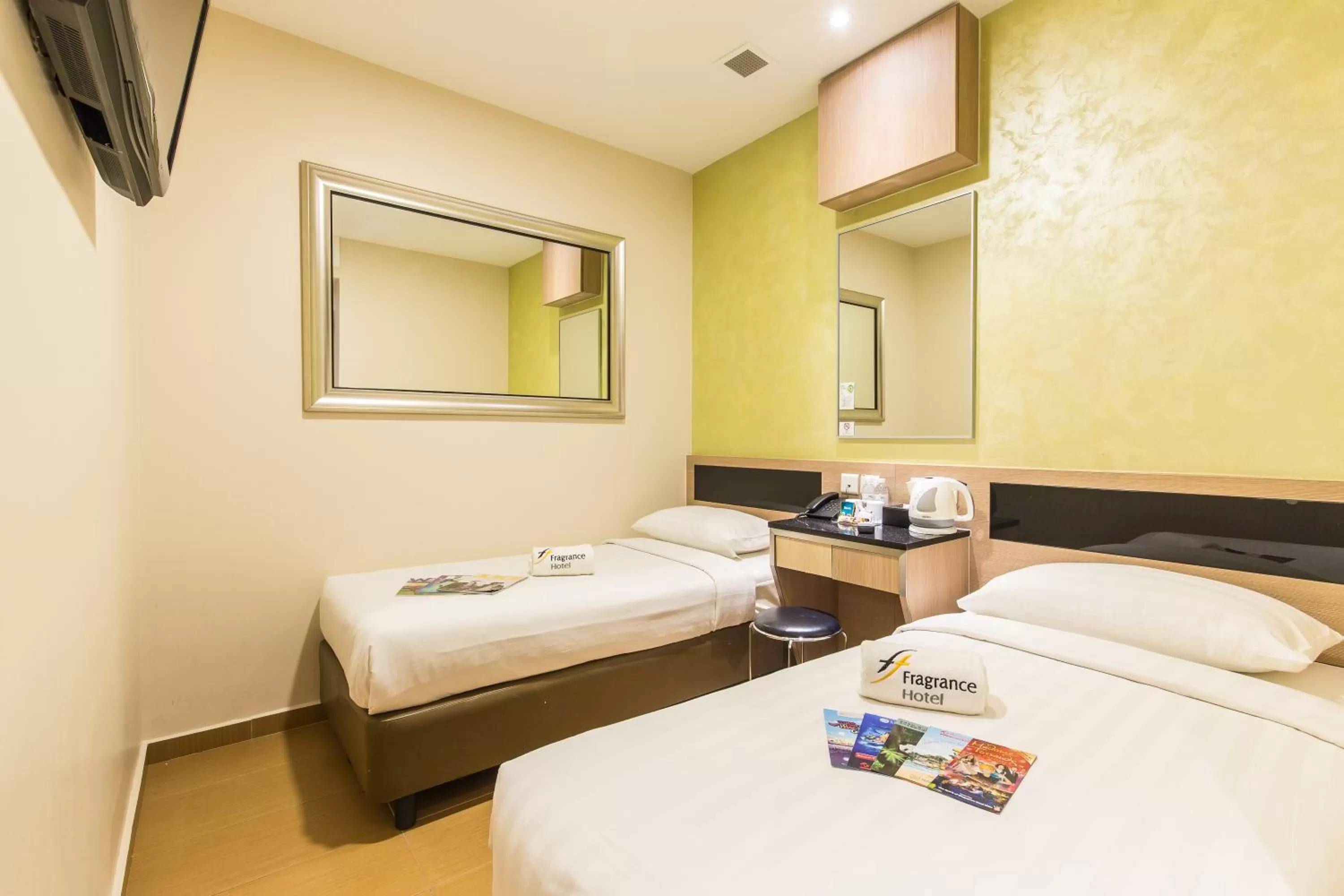 Photo of the whole room, Bed in Fragrance Hotel - Ocean View