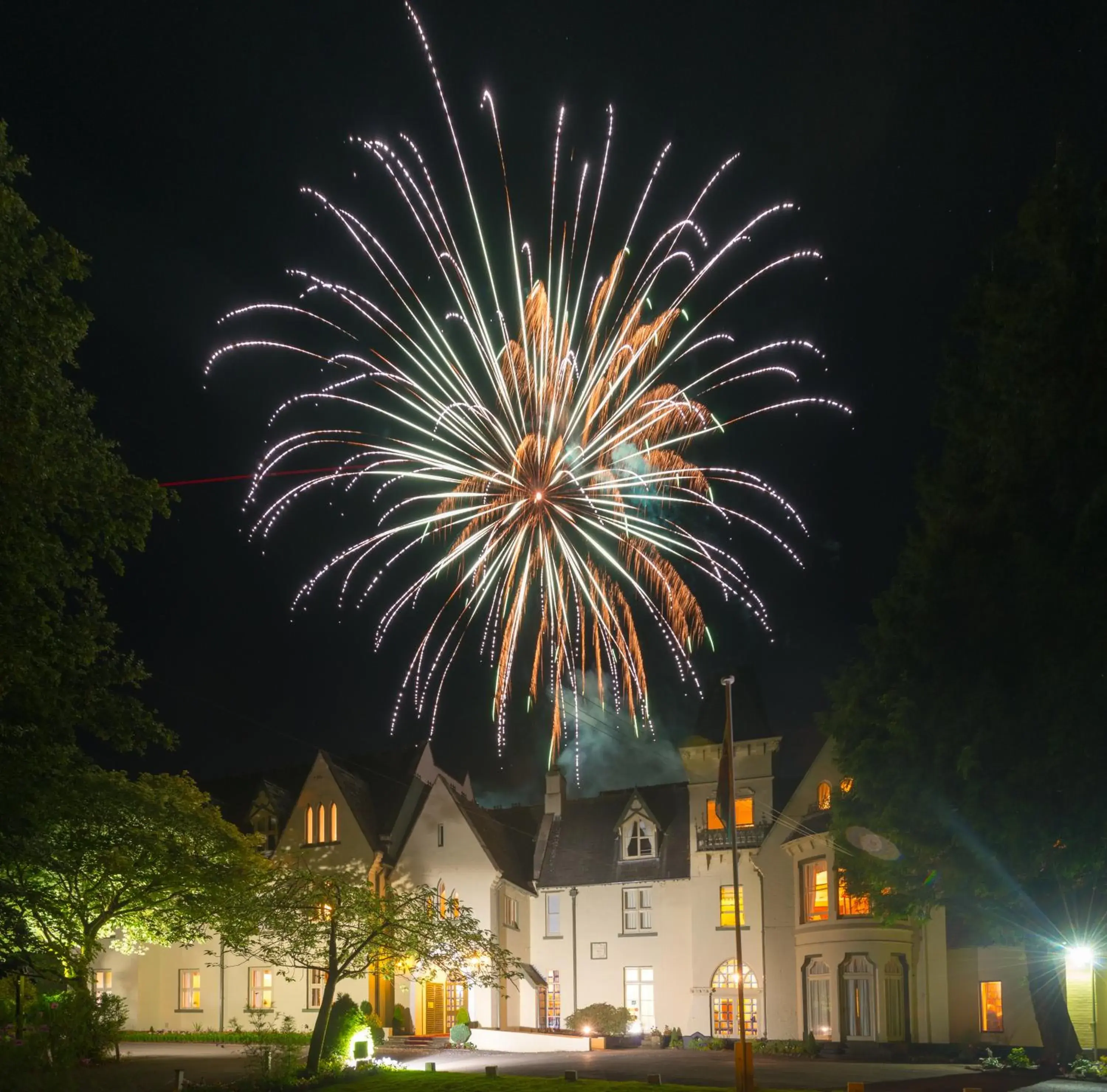 Glen-Yr-Afon House Hotel