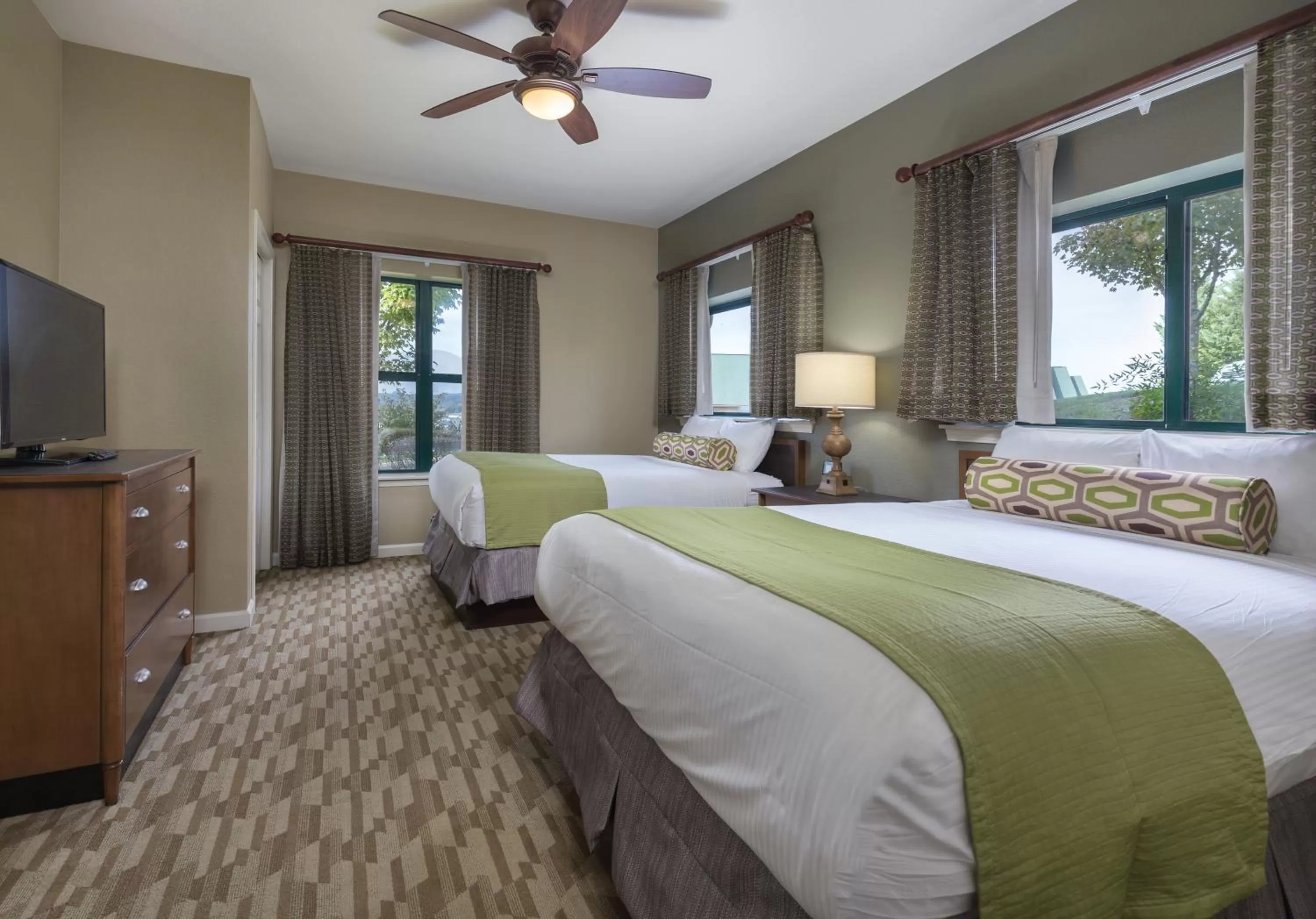 Bedroom, Bed in Club Wyndham Smoky Mountains