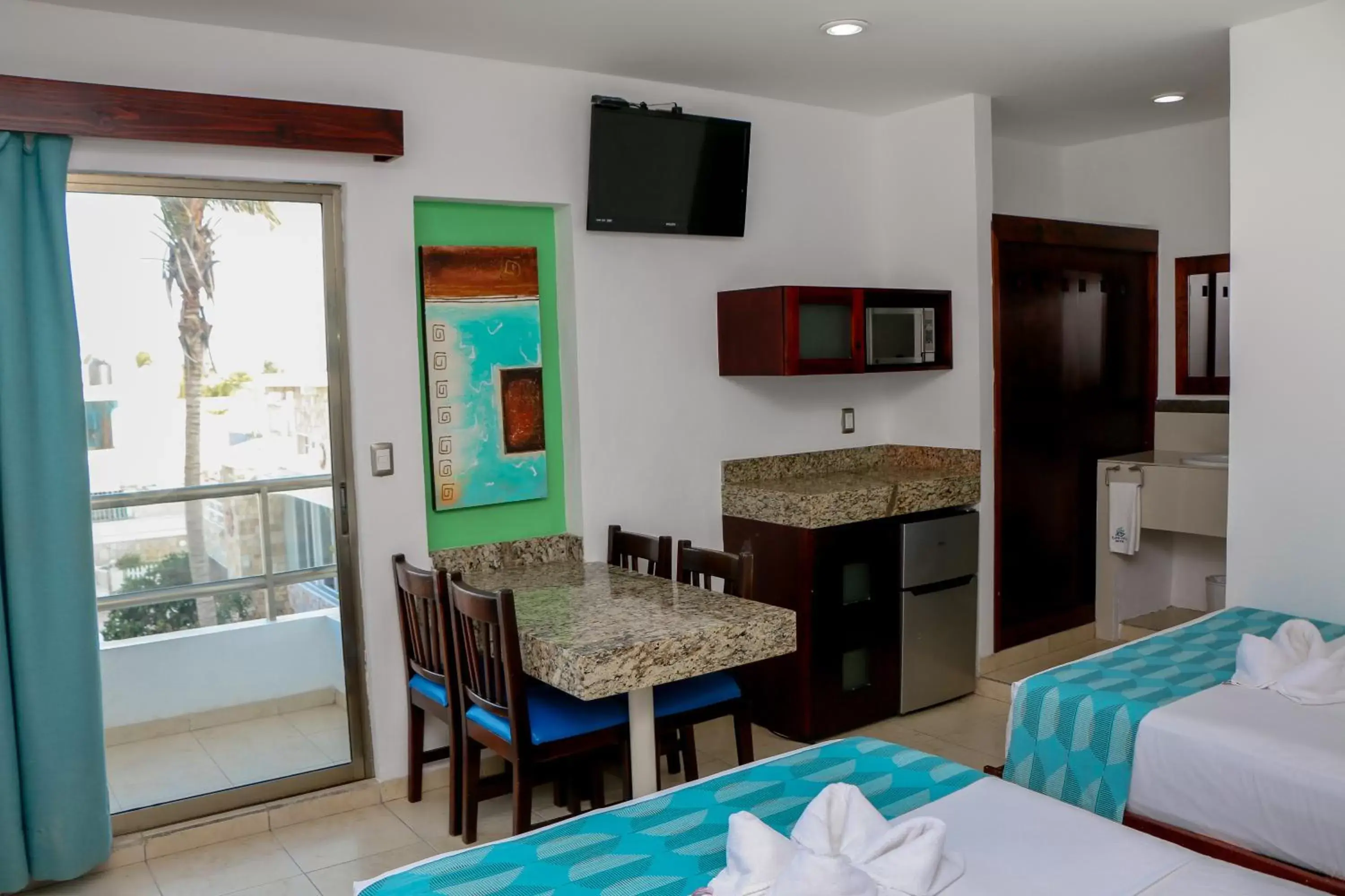 Dining Area in Playa Linda Hotel