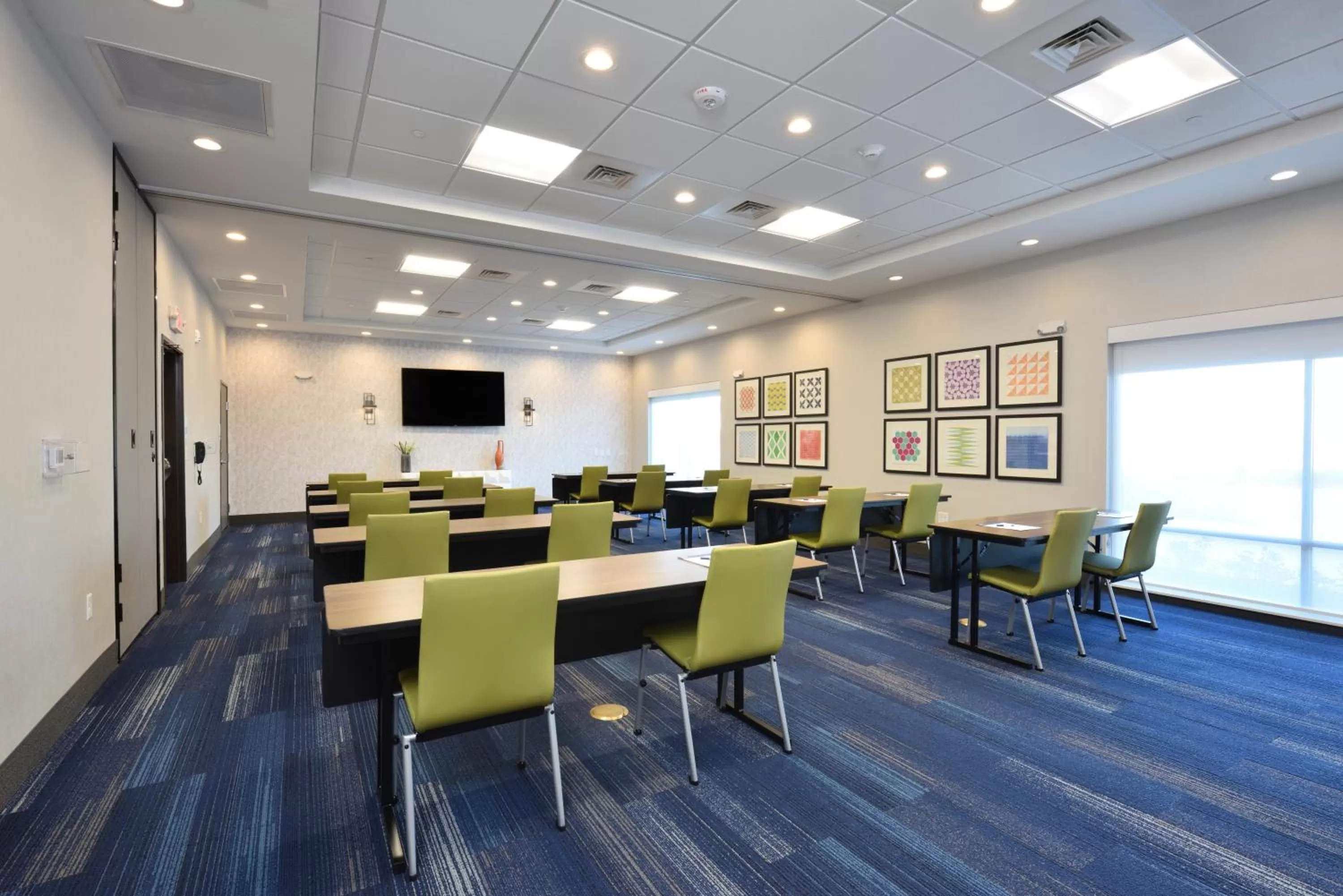 Meeting/conference room in Holiday Inn Express & Suites Spring - Woodlands Area by IHG